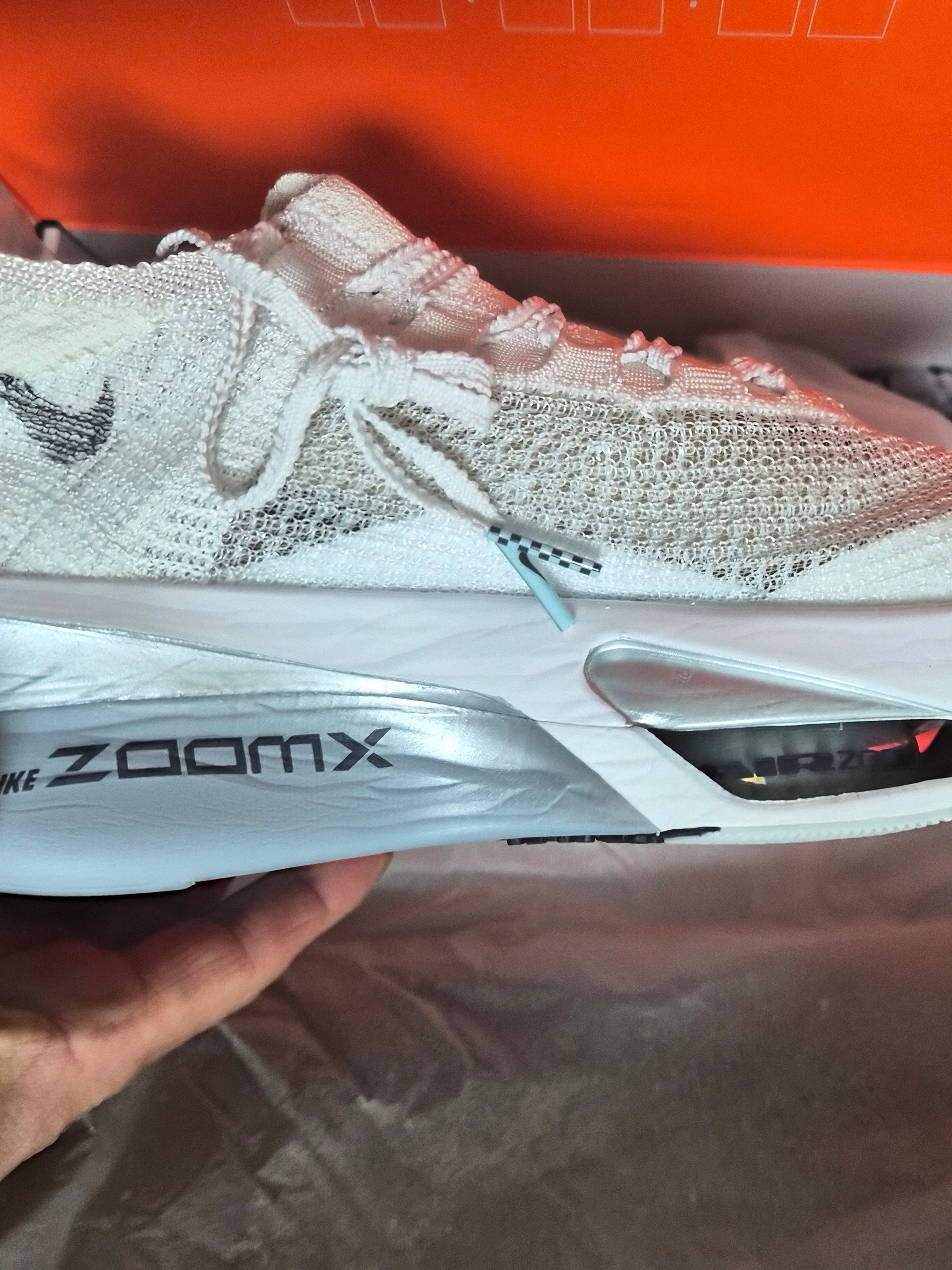 Nike Air Zoom Alphafly Next% 3 White Pure Platinum 착용 스타일 - 1