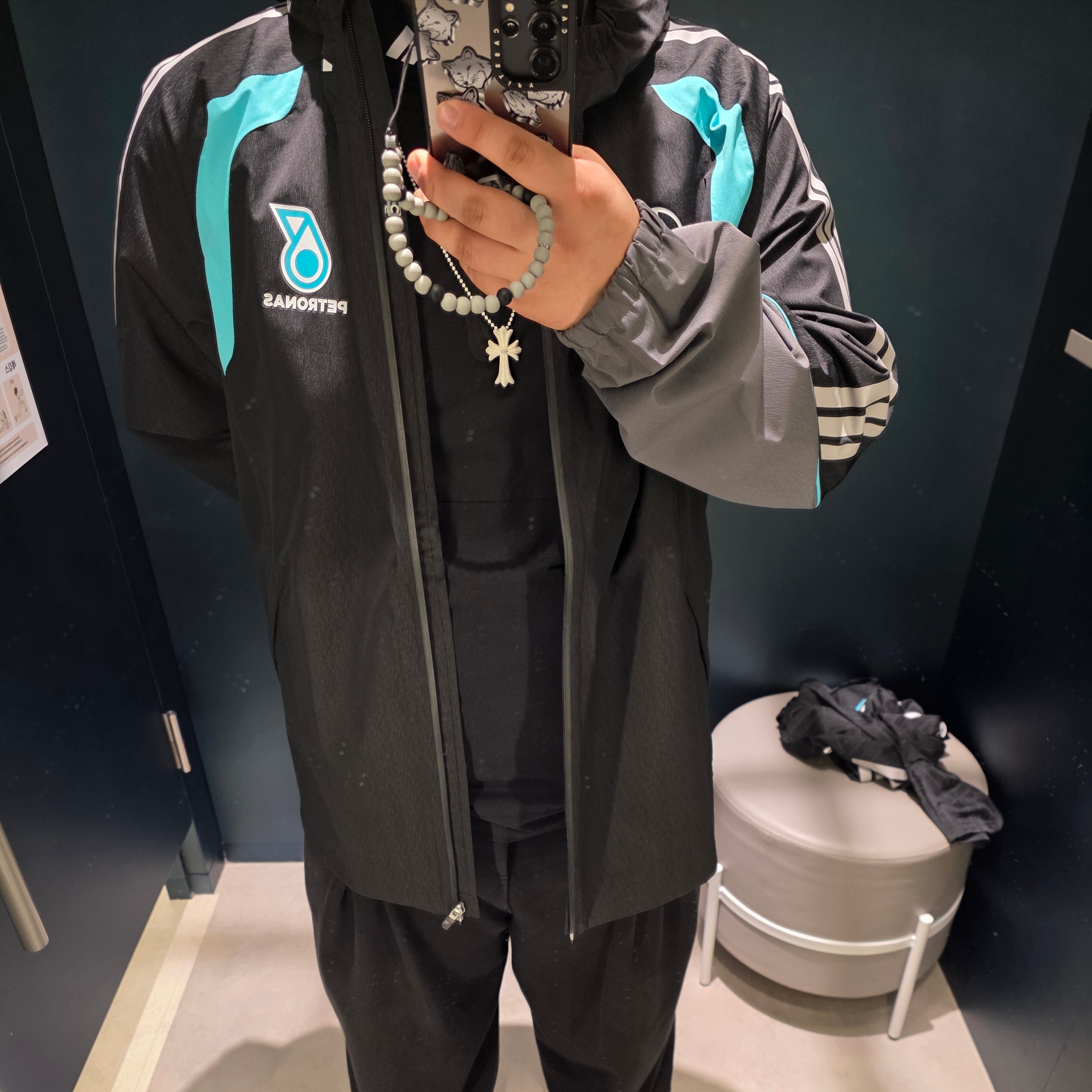 Adidas x Mercedes AMG Petronas F1 Team Driver Jersey Black - KR Sizing (Non Marking Ver.), Chrome Hearts Silichrome CH Cross Pendant White 2022/2023 착용 스타일 - 2