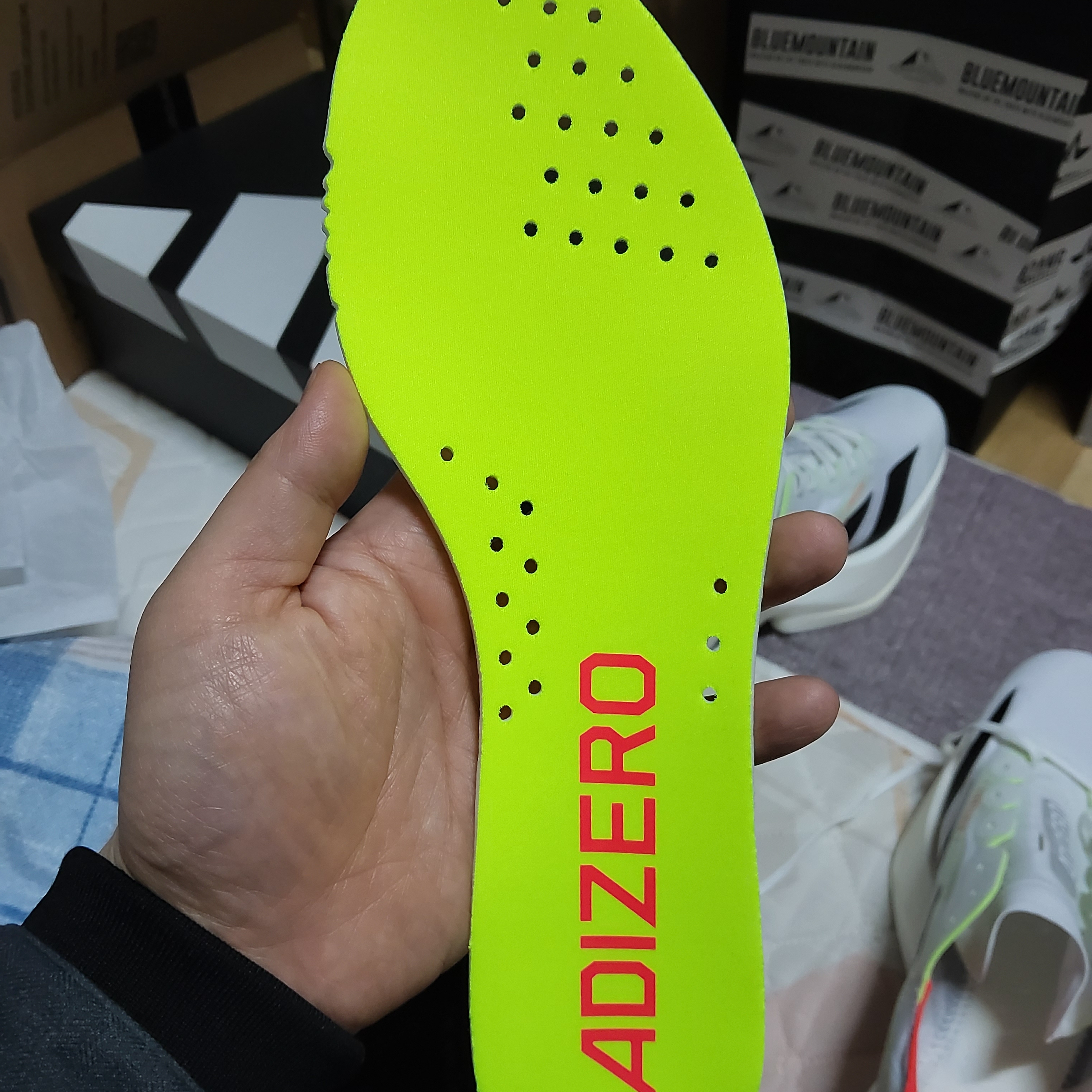 Adidas Adizero Adios Pro 4 Cloud White Core Black 착용 스타일 - 8