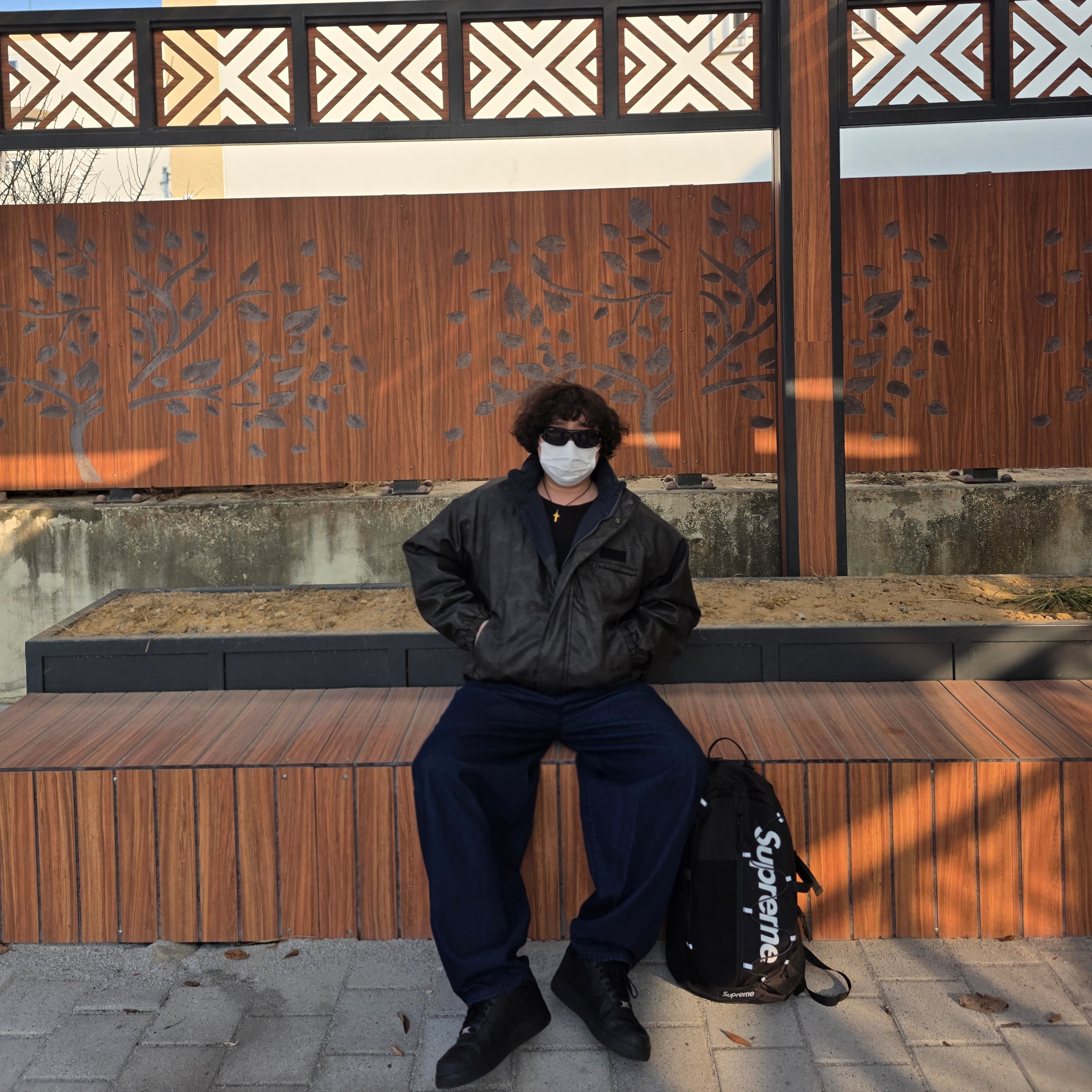 Nike x Supreme Air Force 1 Low Black, Supreme Backpack Black - 18FW 착용 스타일 - 1
