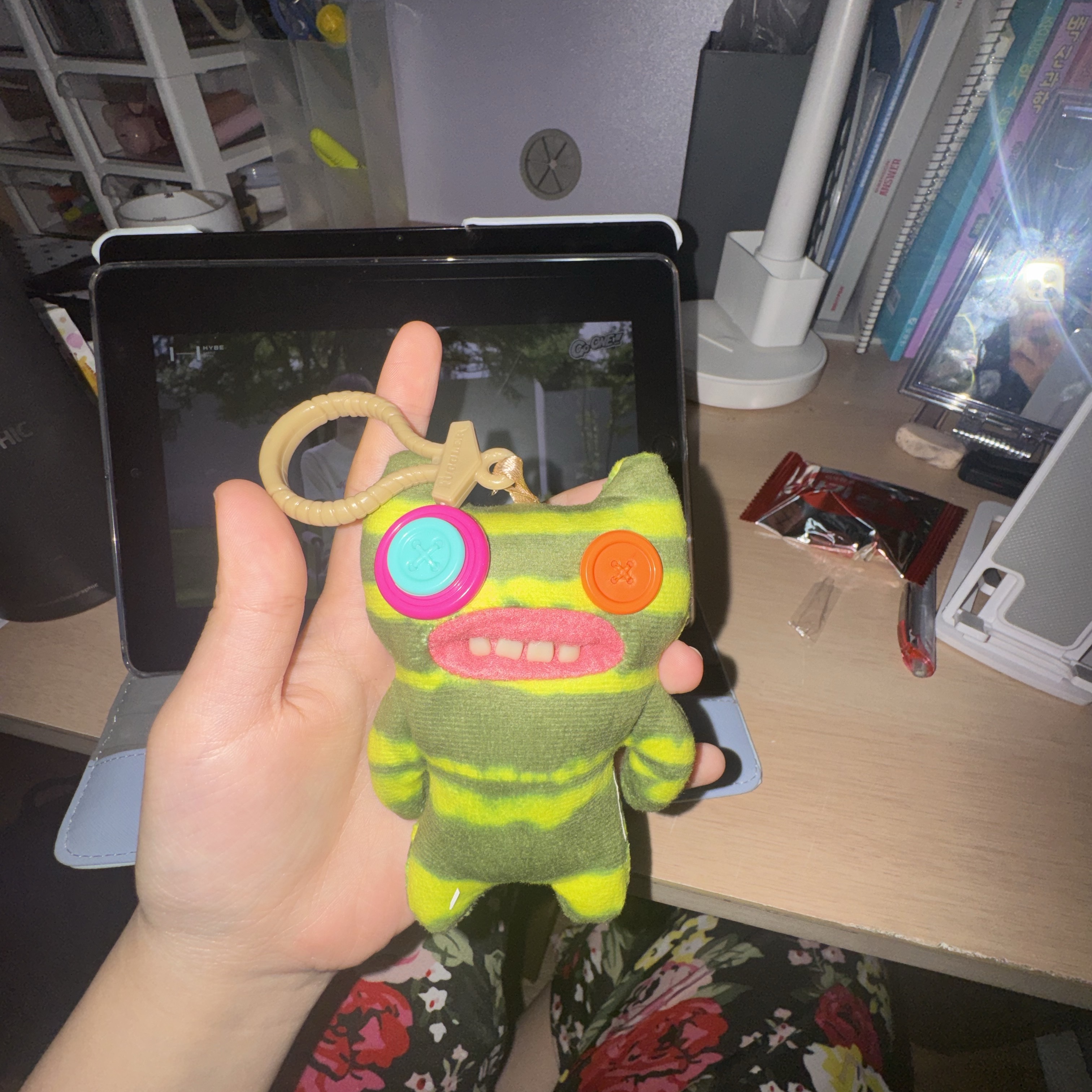 Fuggler Monster Mix Keyring 착용 스타일