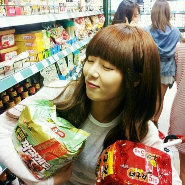 Asics Superblast 3 Cobalt Burst Light Orange 착용 스타일 - 10