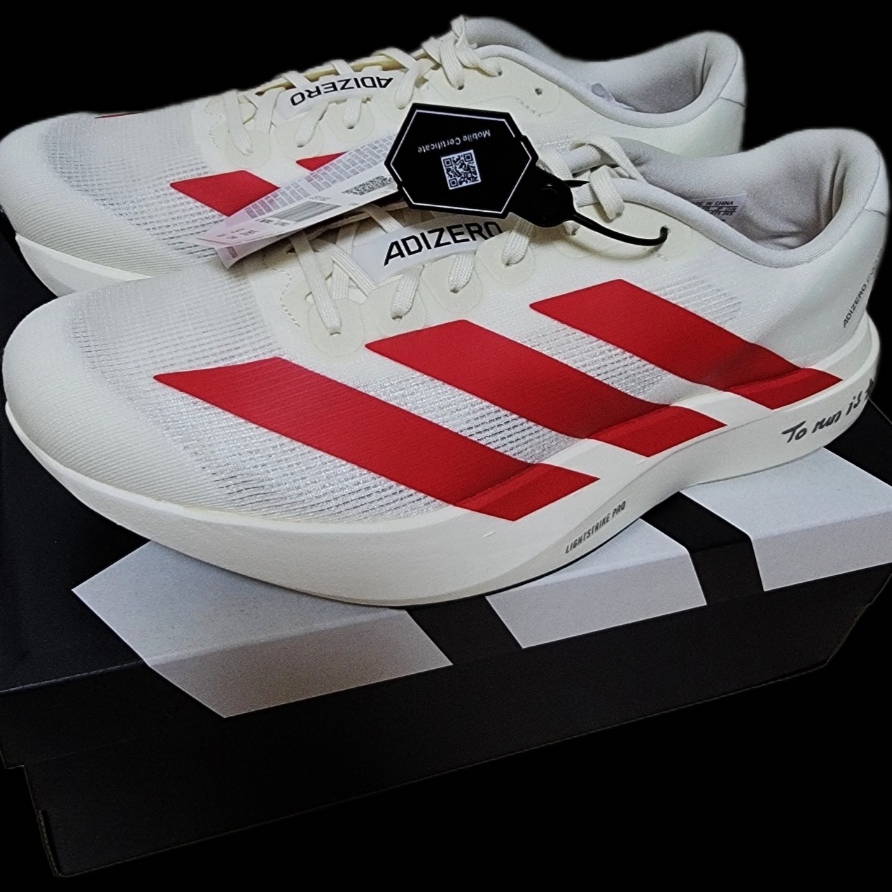 Adidas Adizero EVO SL Off White Better Scarlet 착용 스타일
