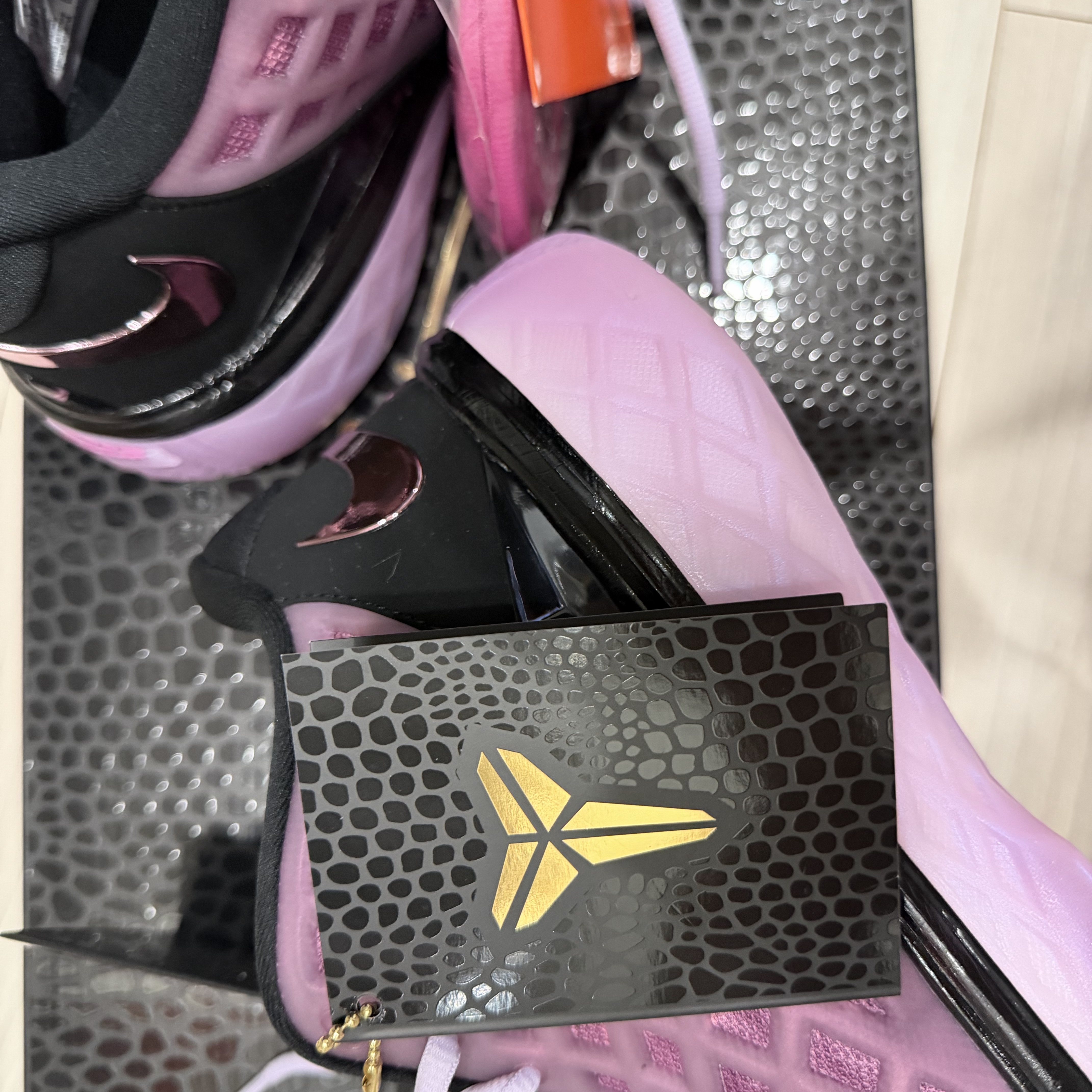 Nike Kobe 3 Low Protro Doll Pink Foam 착용 스타일 - 5