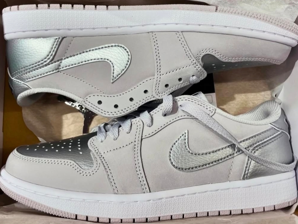 (GS) Jordan 1 Retro Low OG Silver 착용 스타일