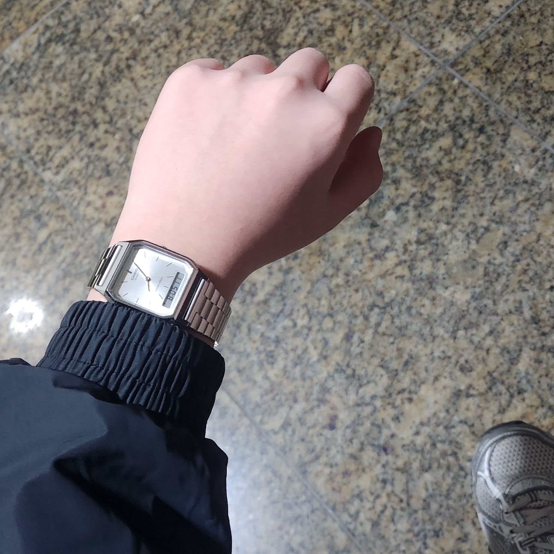 Casio AQ-230A-7AMQY 착용 스타일