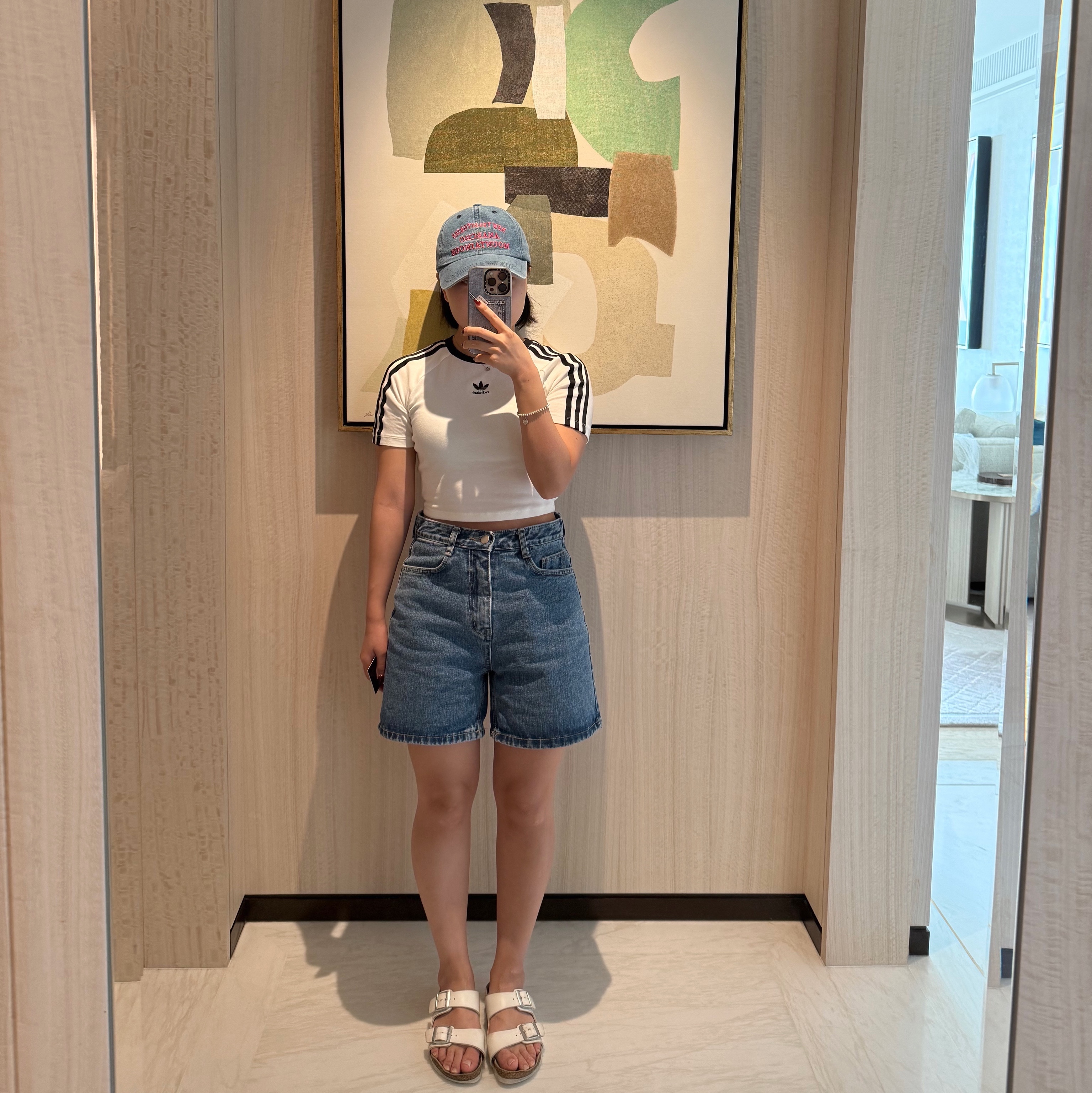 Birkenstock Arizona Natural Leather White - Narrow, (W) Adidas Snakeskin 3-Stripes Baby T-Shirt Wonder White Multicolor - KR Sizing 착용 스타일