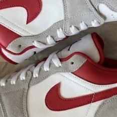 Jordan 1 Low SE Light Smoke Grey Gym Red 착용 스타일