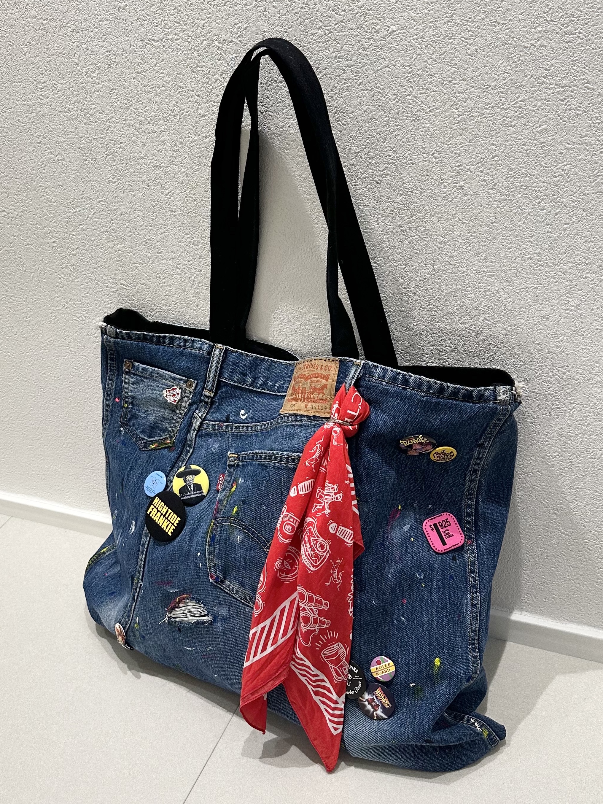 HIGHTIDE FRANKIE Paradise Badge Set A, Human Made Heart Pins Red 착용 스타일 - 4