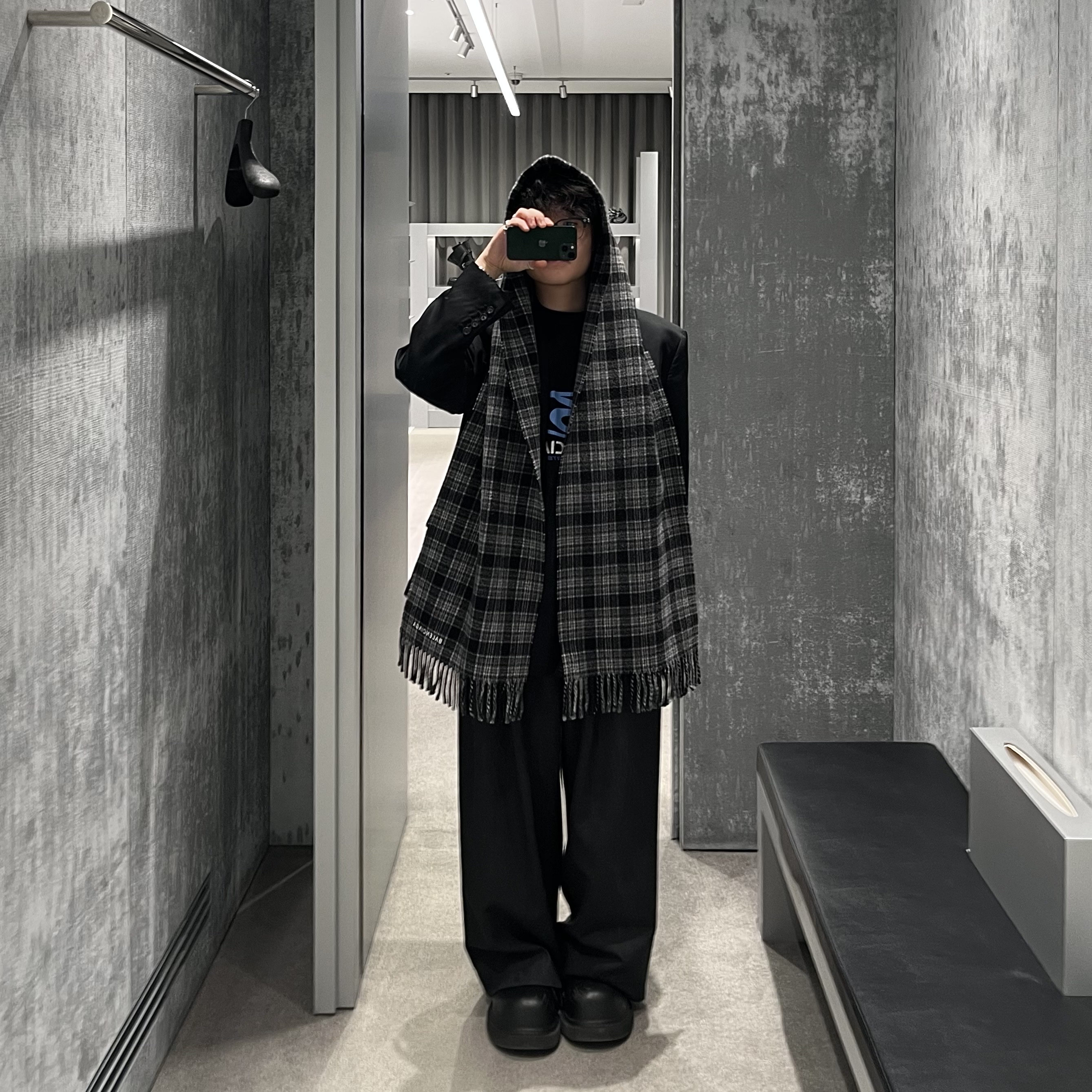 Balenciaga Cargo Sneakers White Grey, Balenciaga Oversized Baggy Pants Light Blue 착용 스타일 - 3