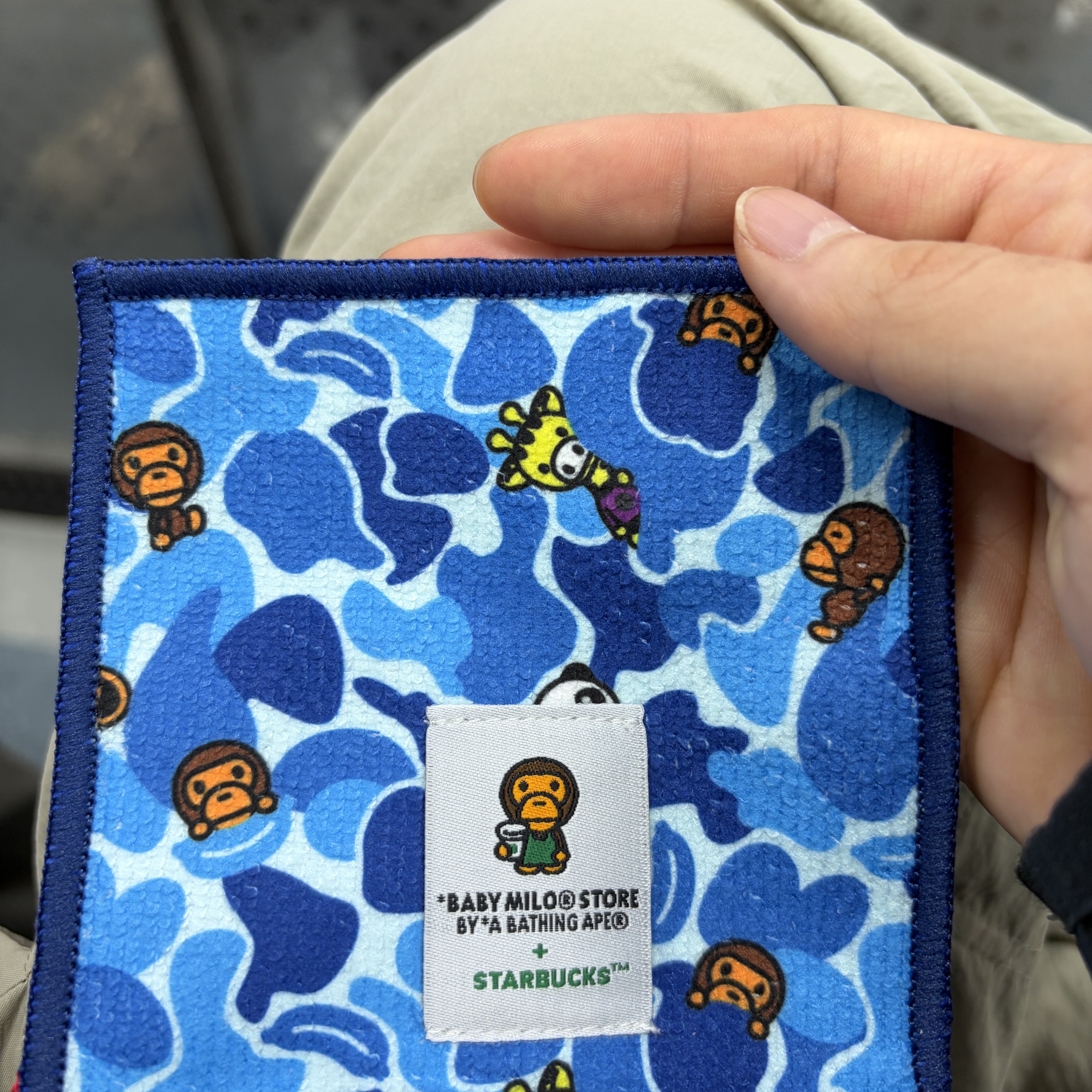 Starbucks x BAPE Baby Milo Coaster Pink Green (Set of 4) 착용 스타일
