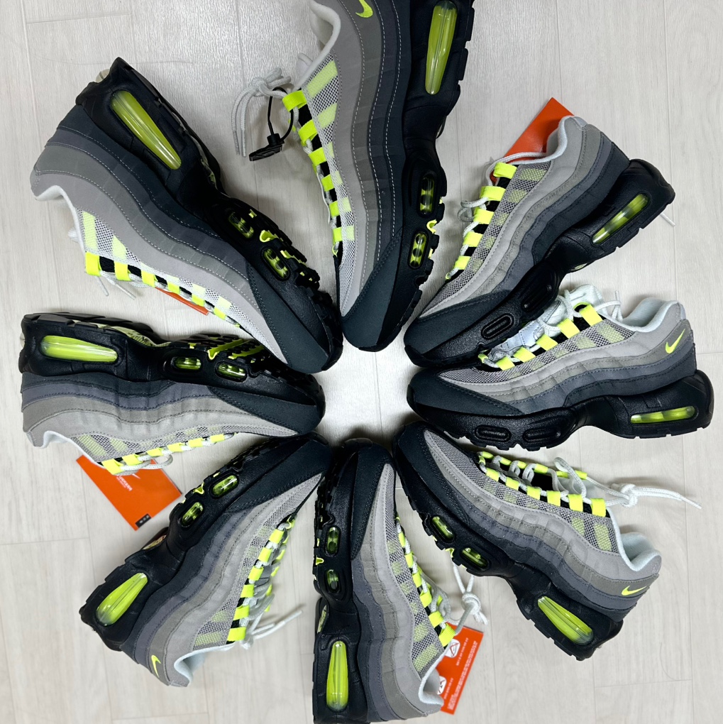 Nike Air Max 95 OG Neon 착용 스타일 - 3