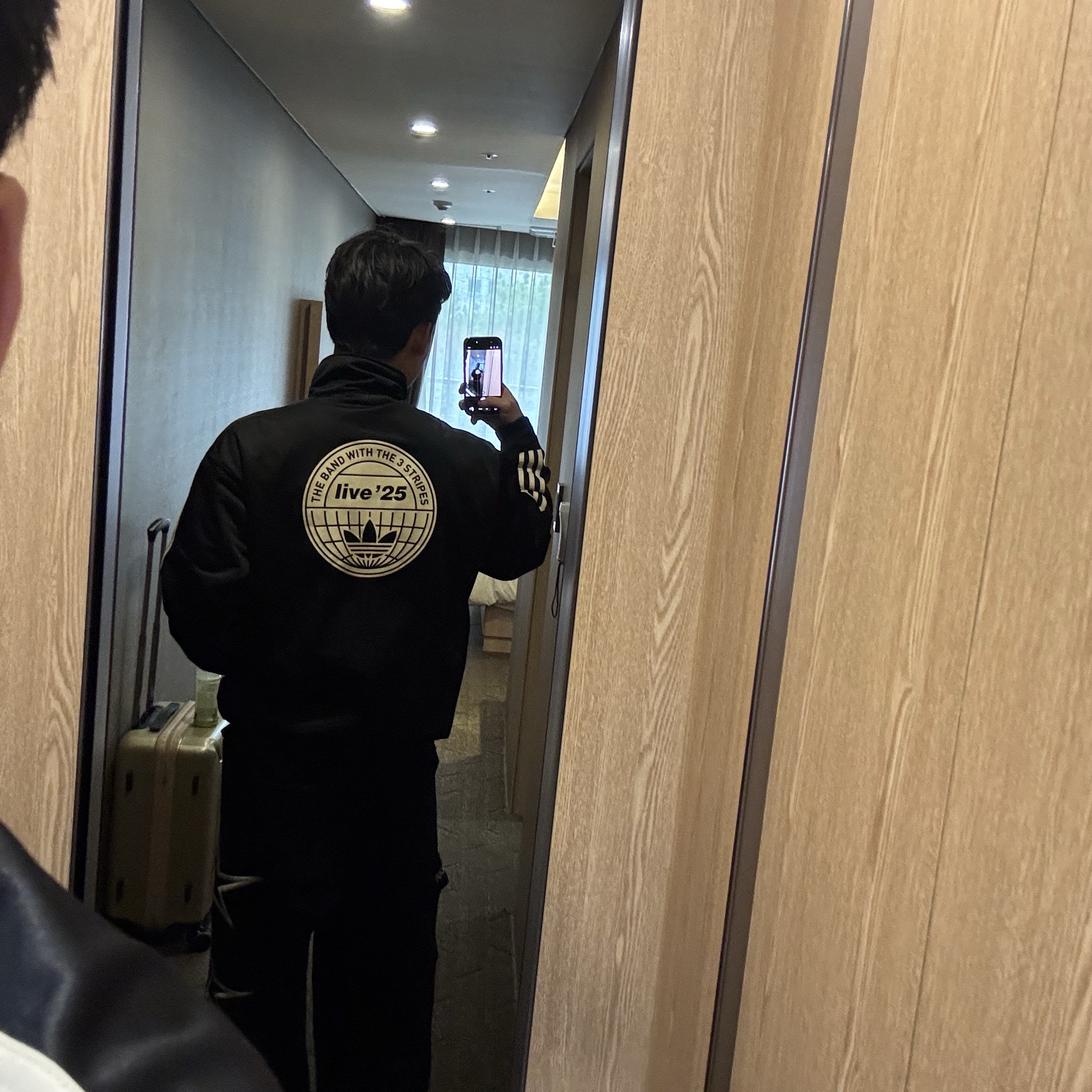 Adidas x Oasis Tour Firebird Track Top Black - KR Sizing 착용 스타일 - 3