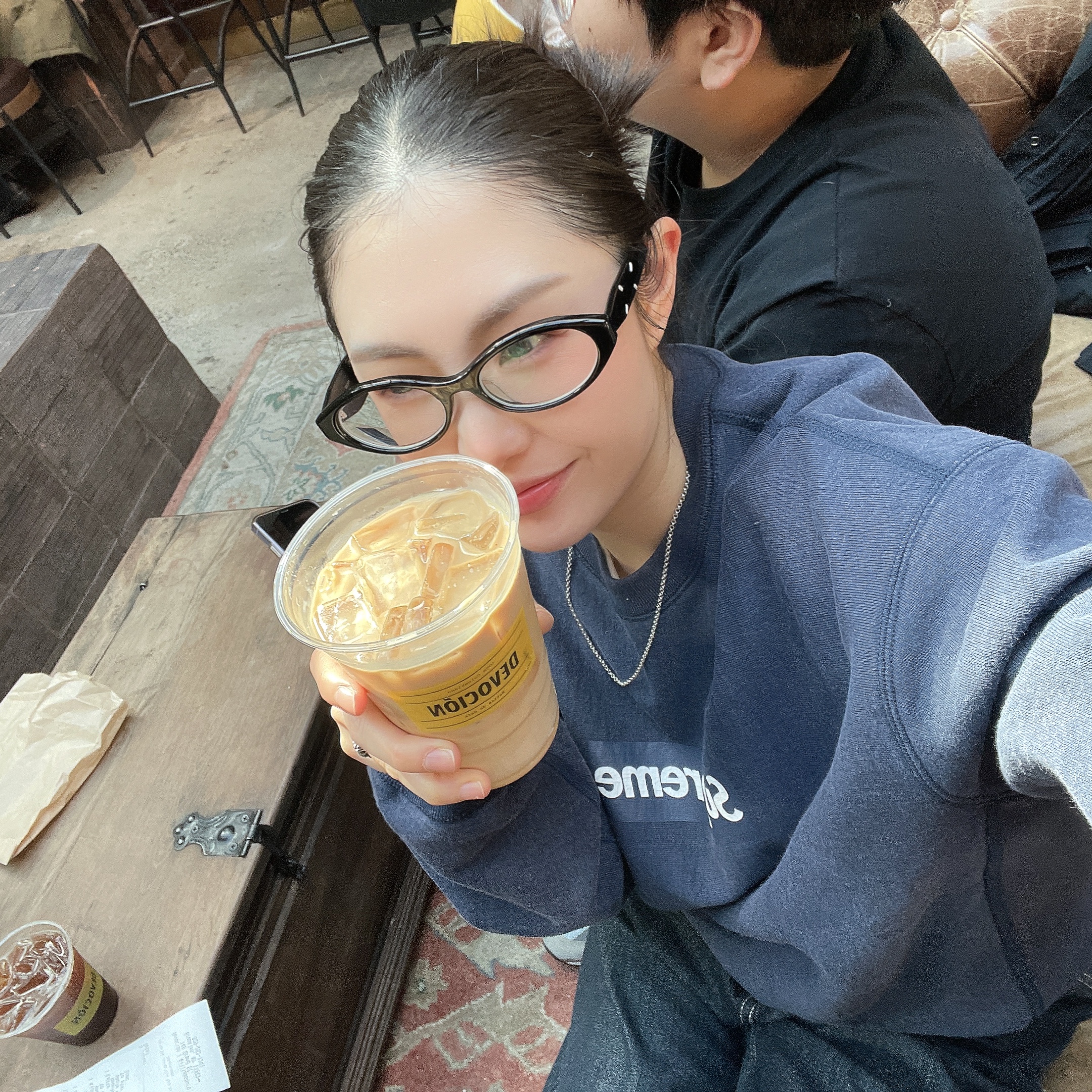 Supreme Washed Box Logo Crewneck Navy - 25SS 착용 스타일 - 1