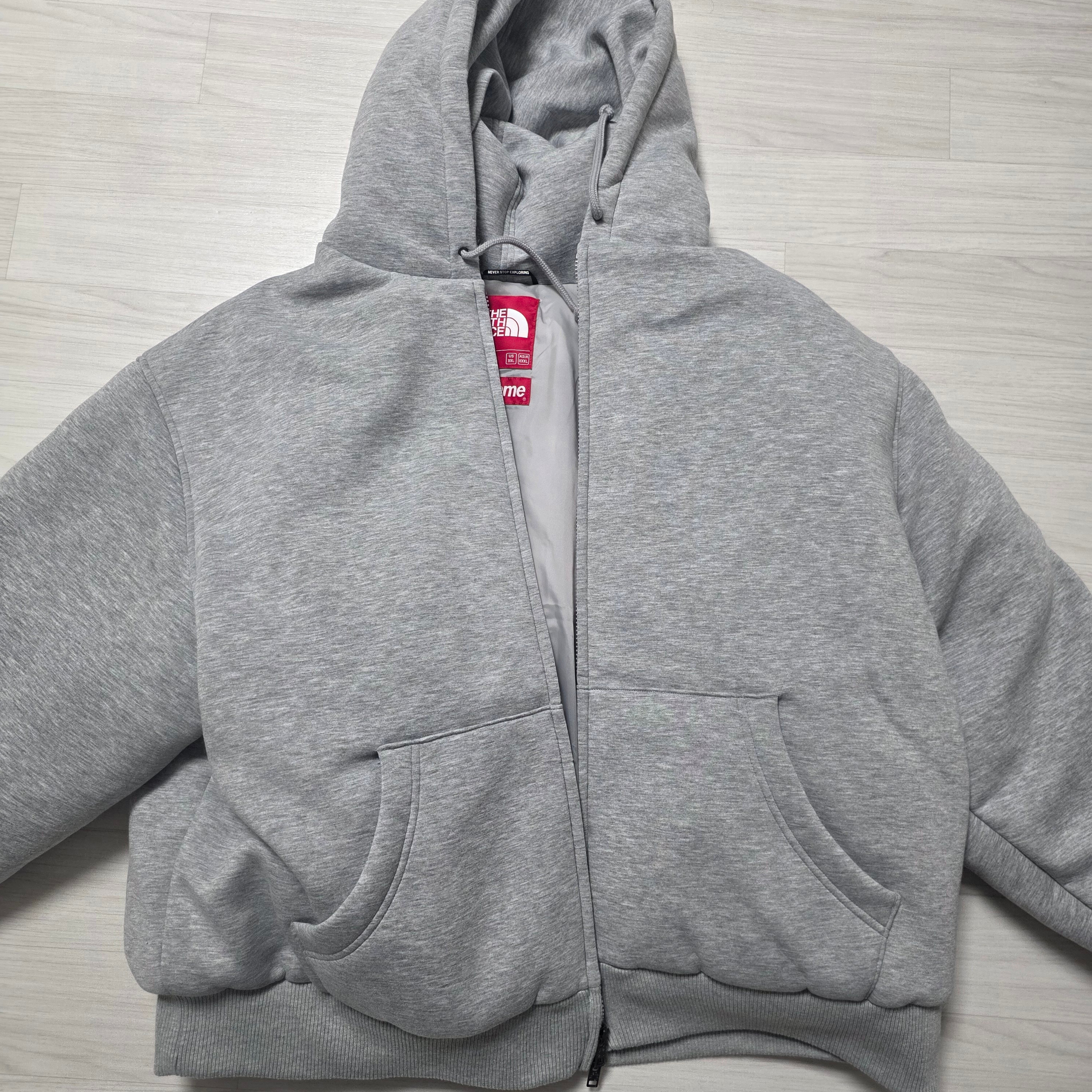 Supreme x The North Face Down Zip Up Hooded Sweatshirt Heather Grey - 24FW 착용 스타일 - 1