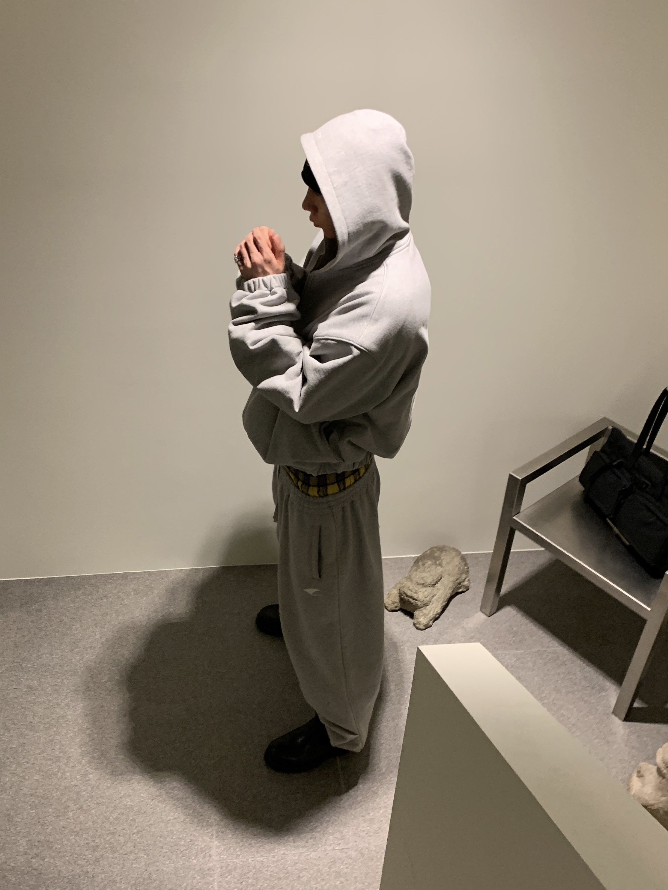 Stussy Skullcap Chain Stitch Rolled Edge Black, Our Legacy x Stussy Work Shop Work Boot Black Leather 착용 스타일 - 3