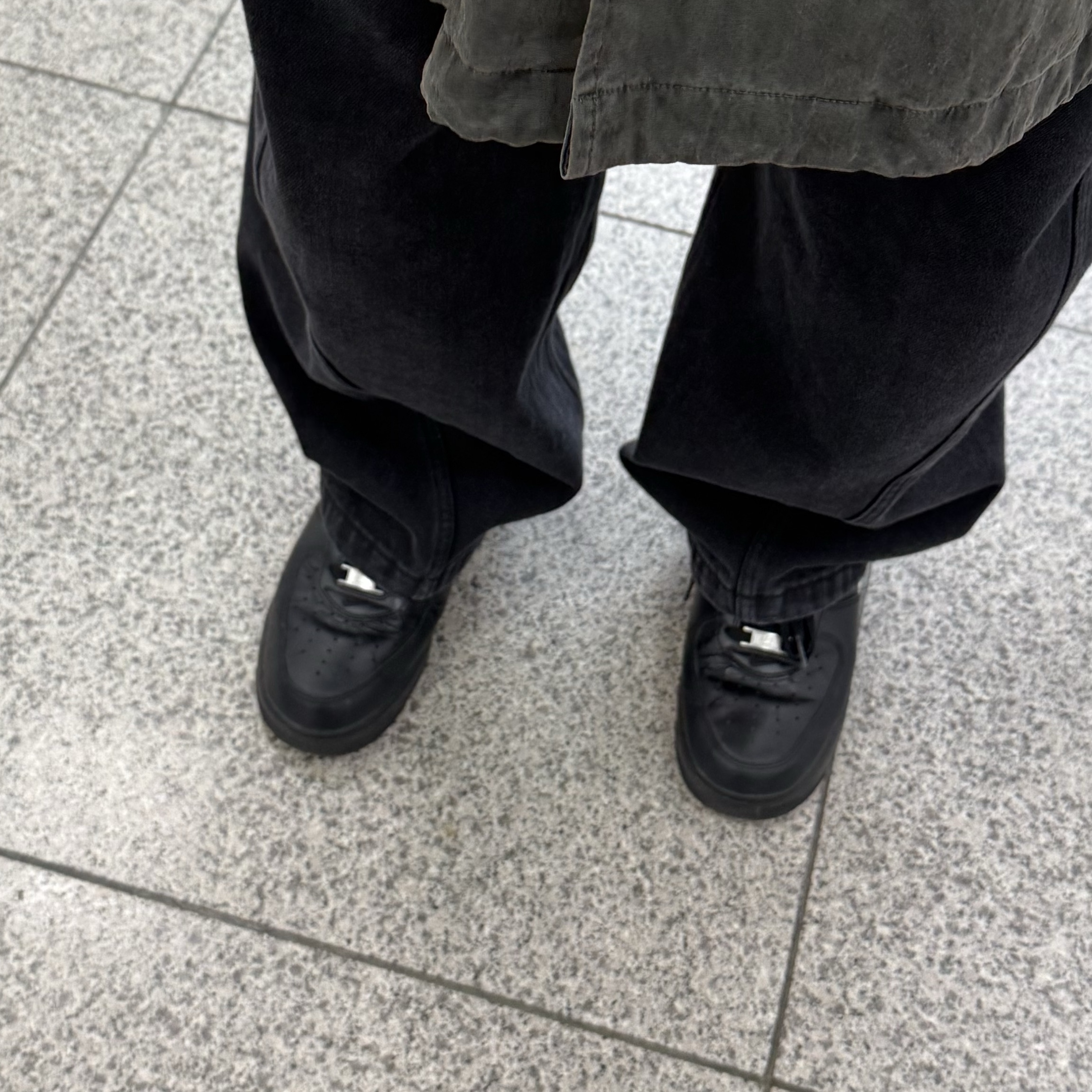 Nike x Supreme Air Force 1 Low Black 착용 스타일