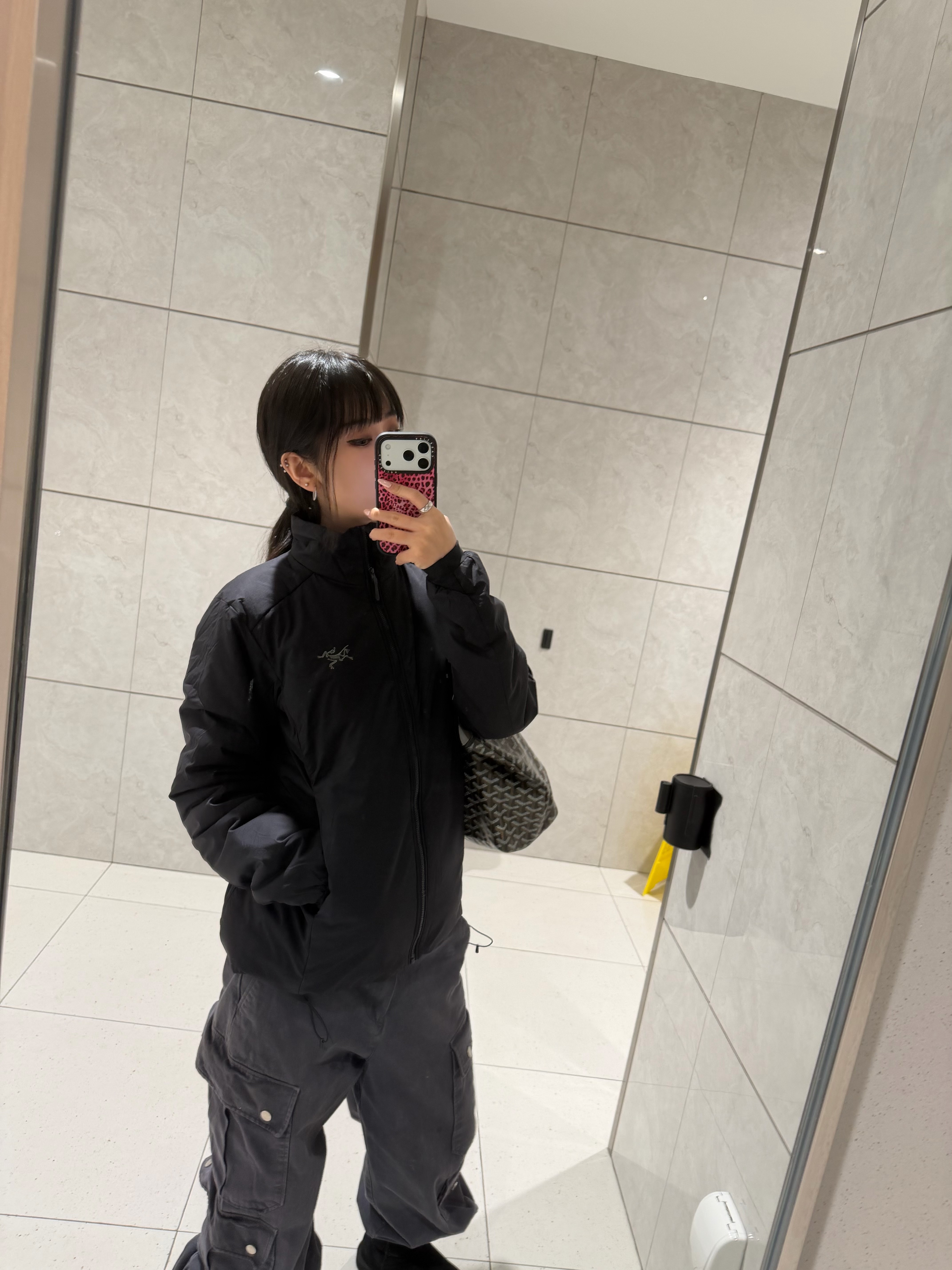 Arc'teryx Atom Jacket Black, Arc'teryx Atom Jacket Black 착용 스타일