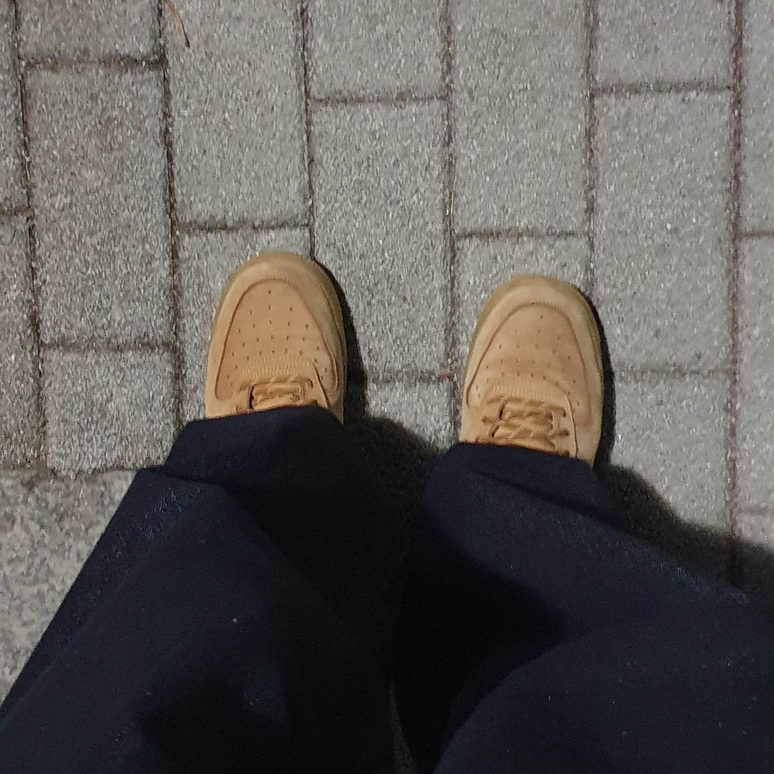 Nike Air Force 1 '07 WB Flax 착용 스타일