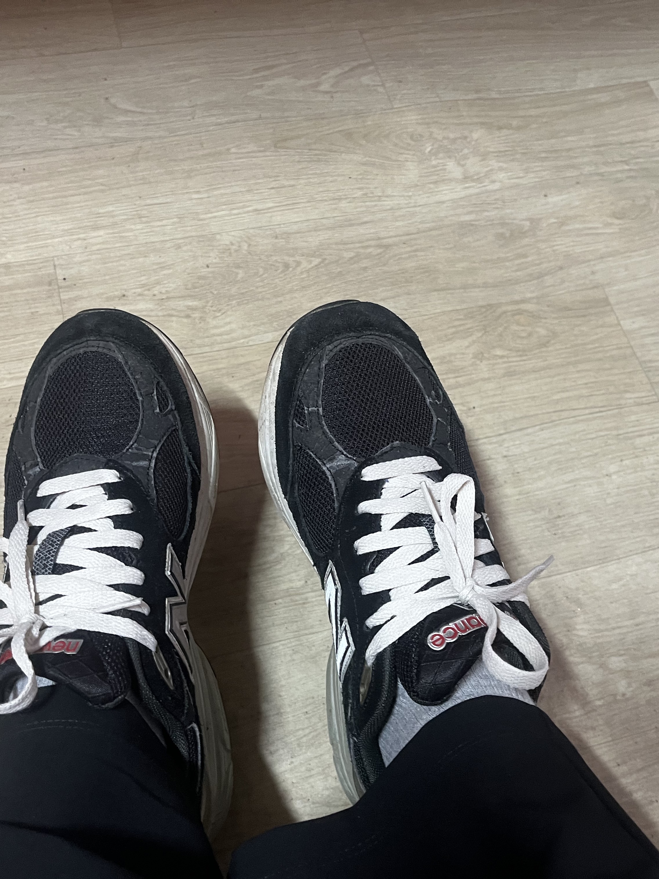 New Balance 990v6 Made in USA Black White 착용 스타일