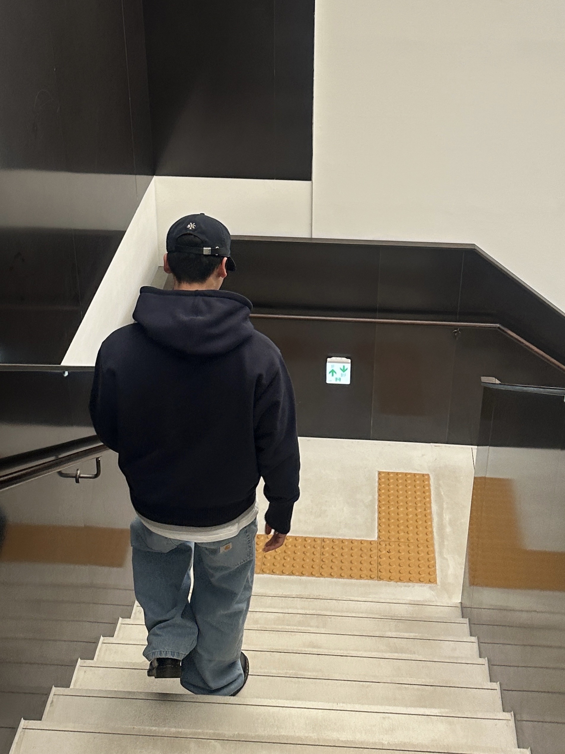 Carhartt WIP Brandon Pants Blue Heavy Stone Bleached, Sunday Ceremony Sy Logo 5 Panel Cotton Cap - Navy 착용 스타일 - 2