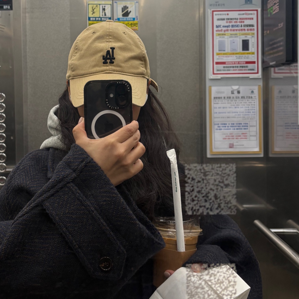 Palace x Gap Hood Grey - 24SS, MLB Rookie Unstructured Ball Cap LA Dodgers Beige 착용 스타일