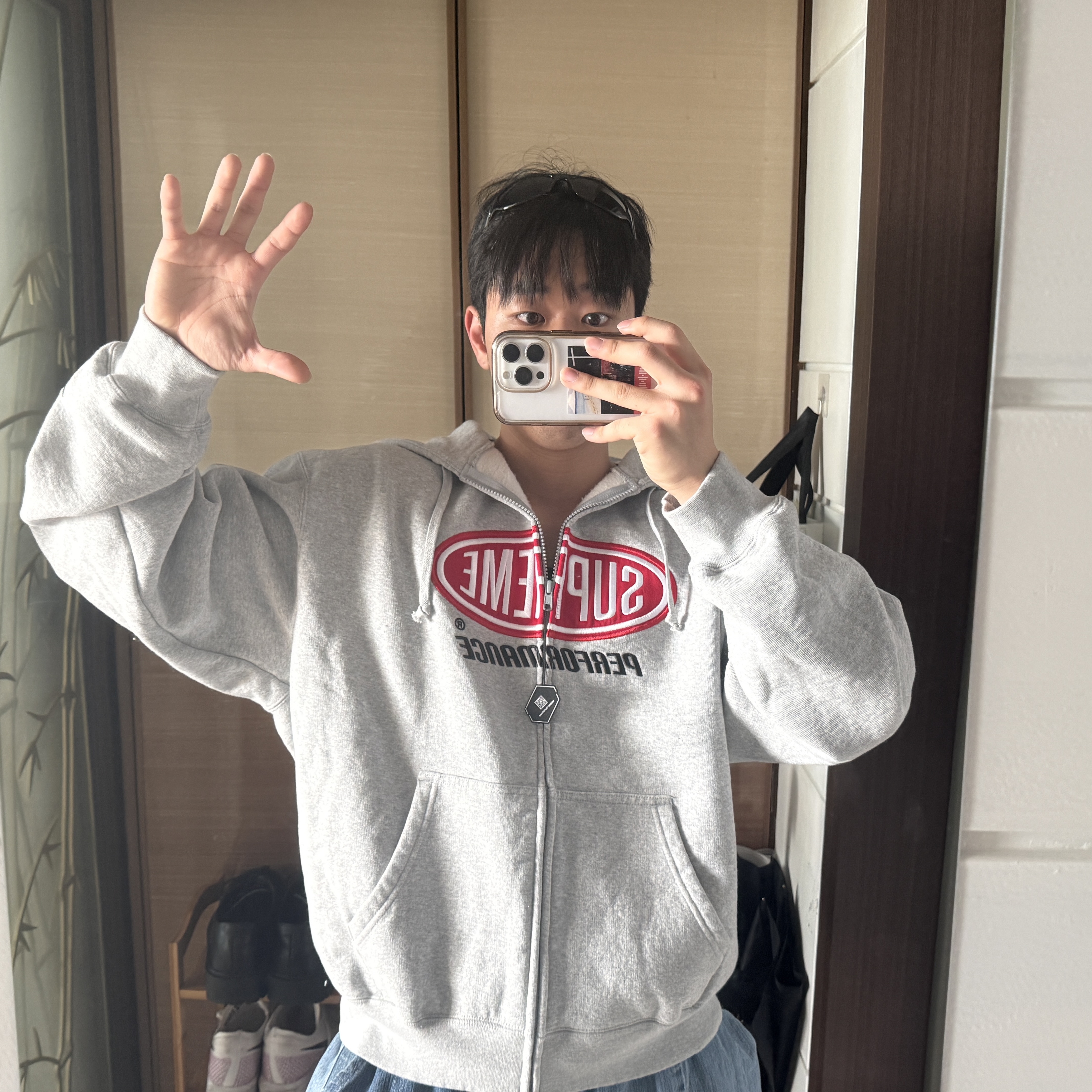 Supreme Performance Zip Up Hooded Sweatshirt Heather Grey - 26SS 착용 스타일 - 1