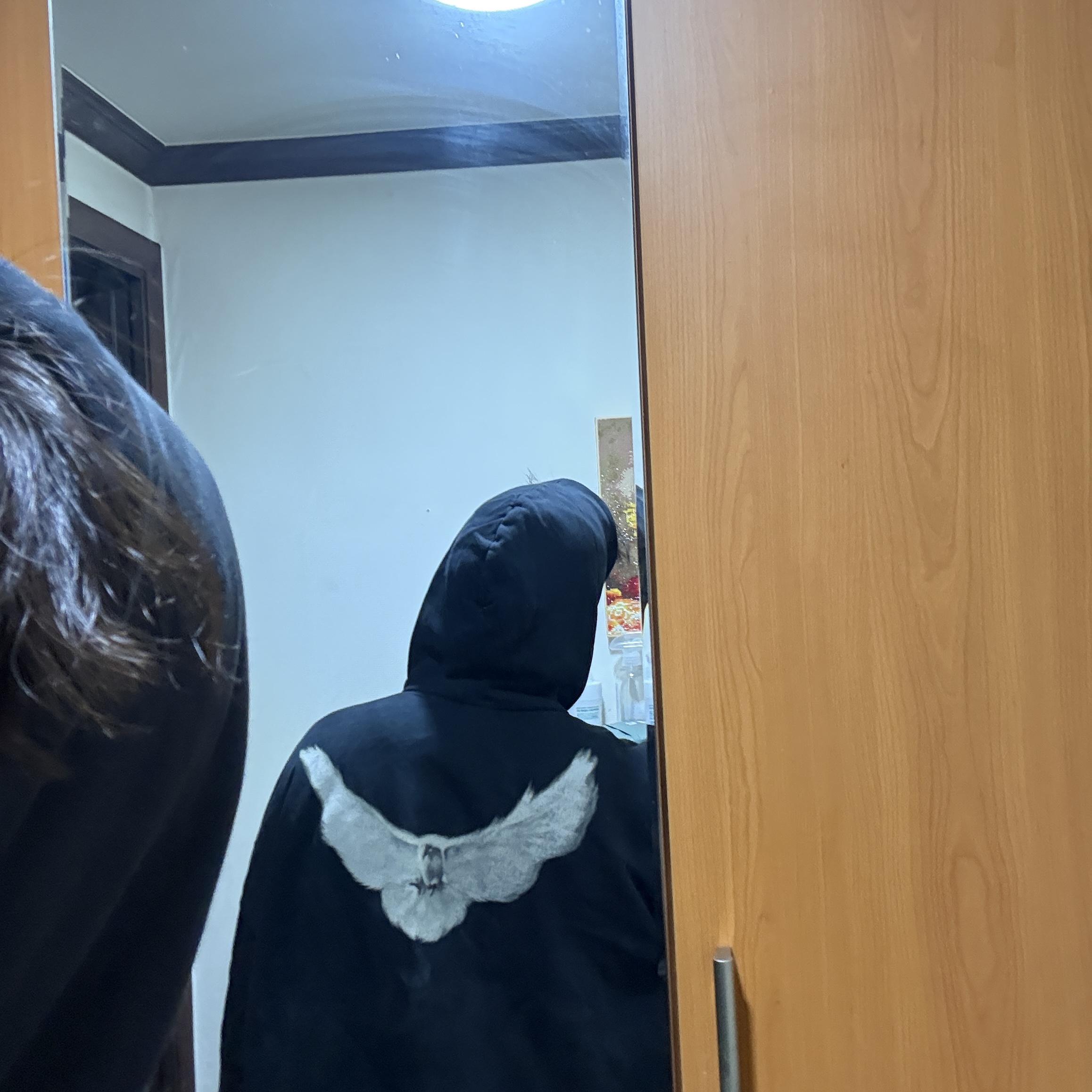 Yeezy Gap Engineered By Balenciaga Dove Hoodie Washed Black 착용 스타일 - 2