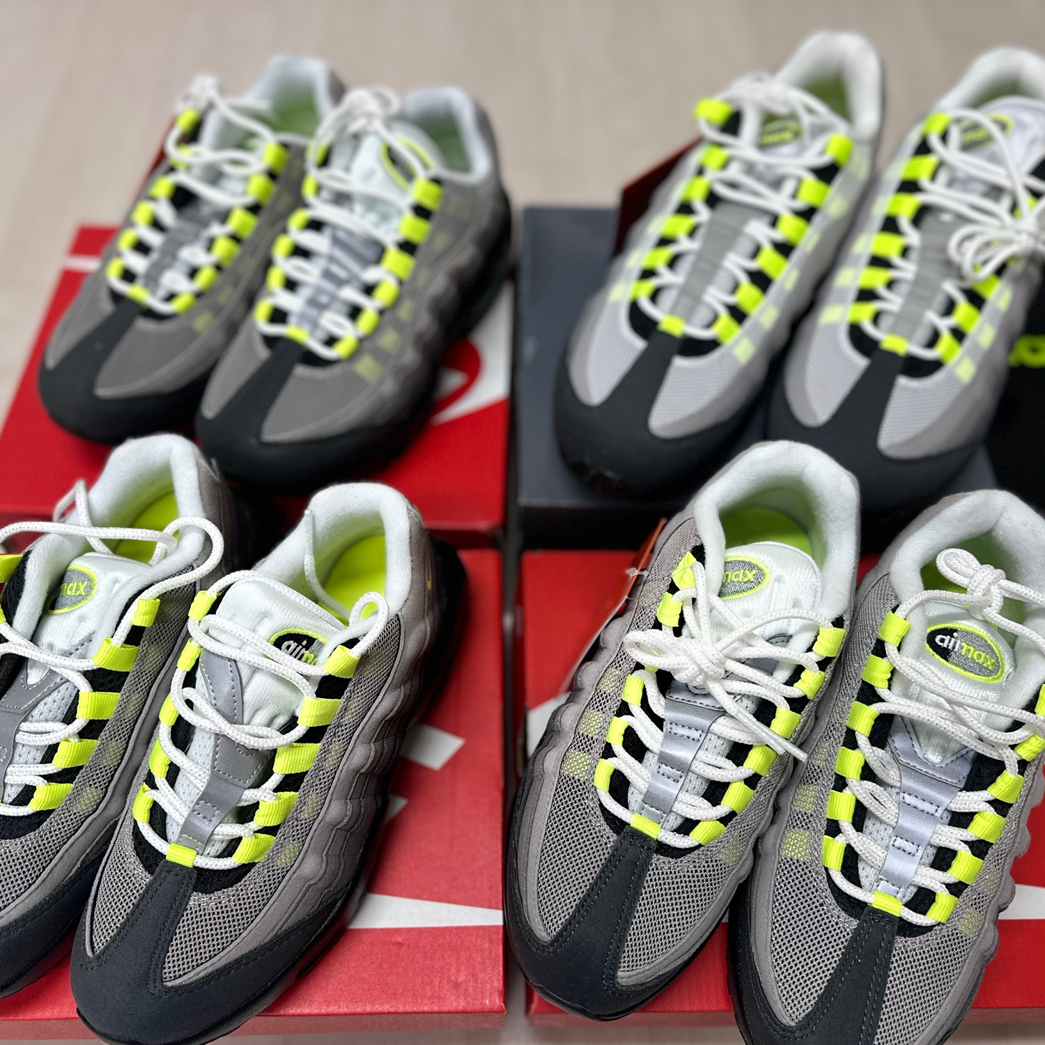 Nike Air Max 95 OG Neon 착용 스타일 - 1