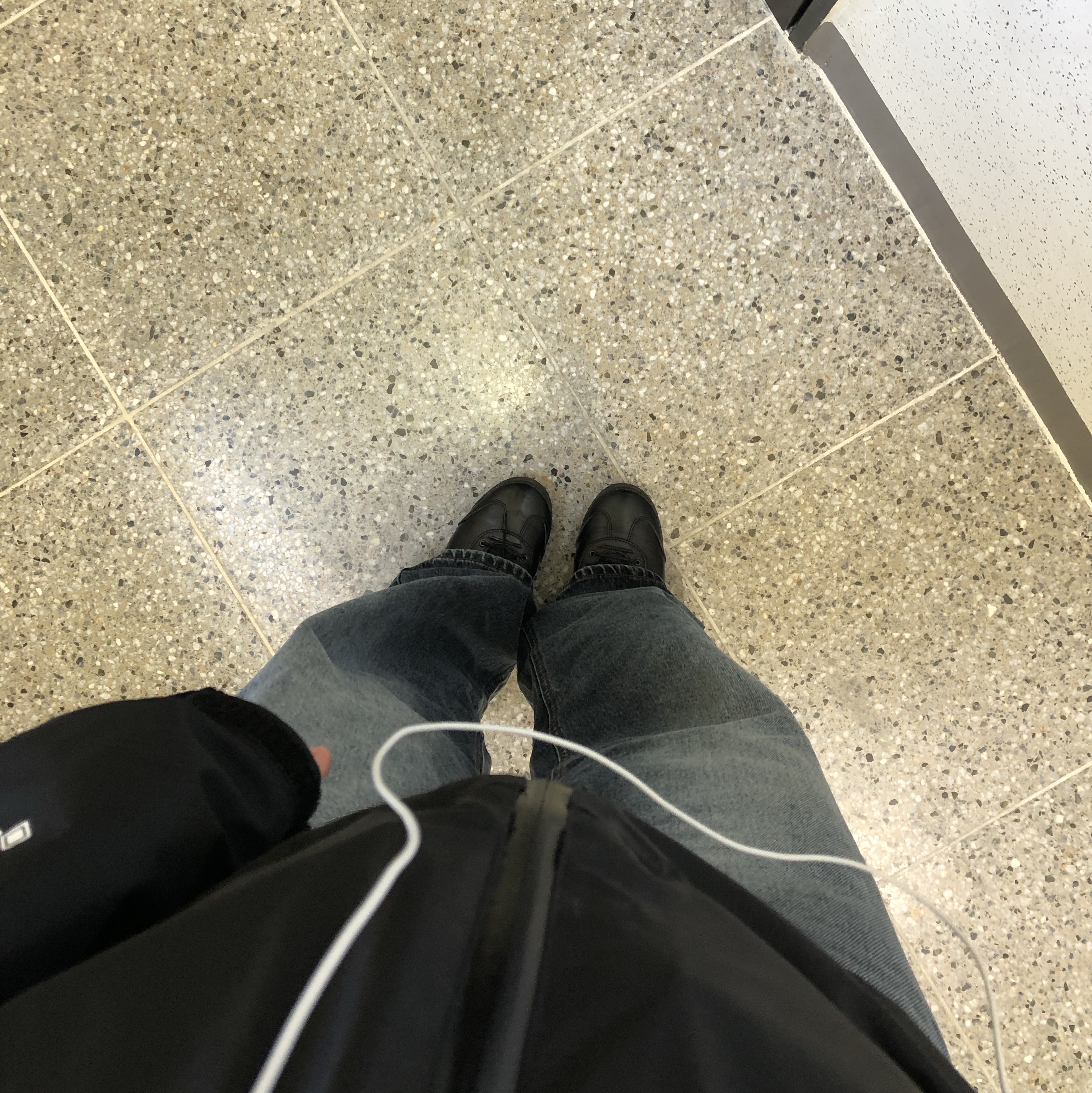 Onitsuka Tiger Mexico 66 SD Slip-On Black 착용 스타일