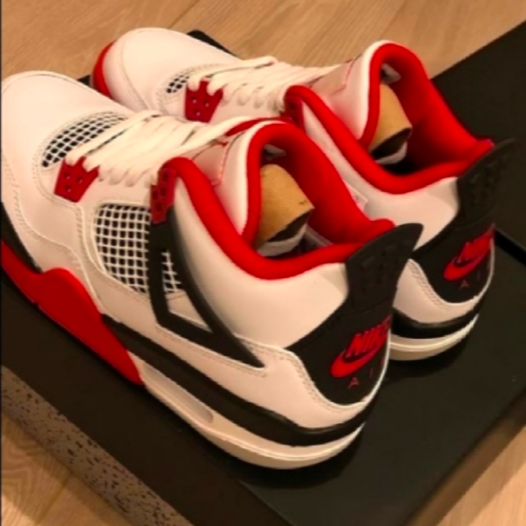 (GS) Jordan 4 Retro OG Fire Red 2020 착용 스타일