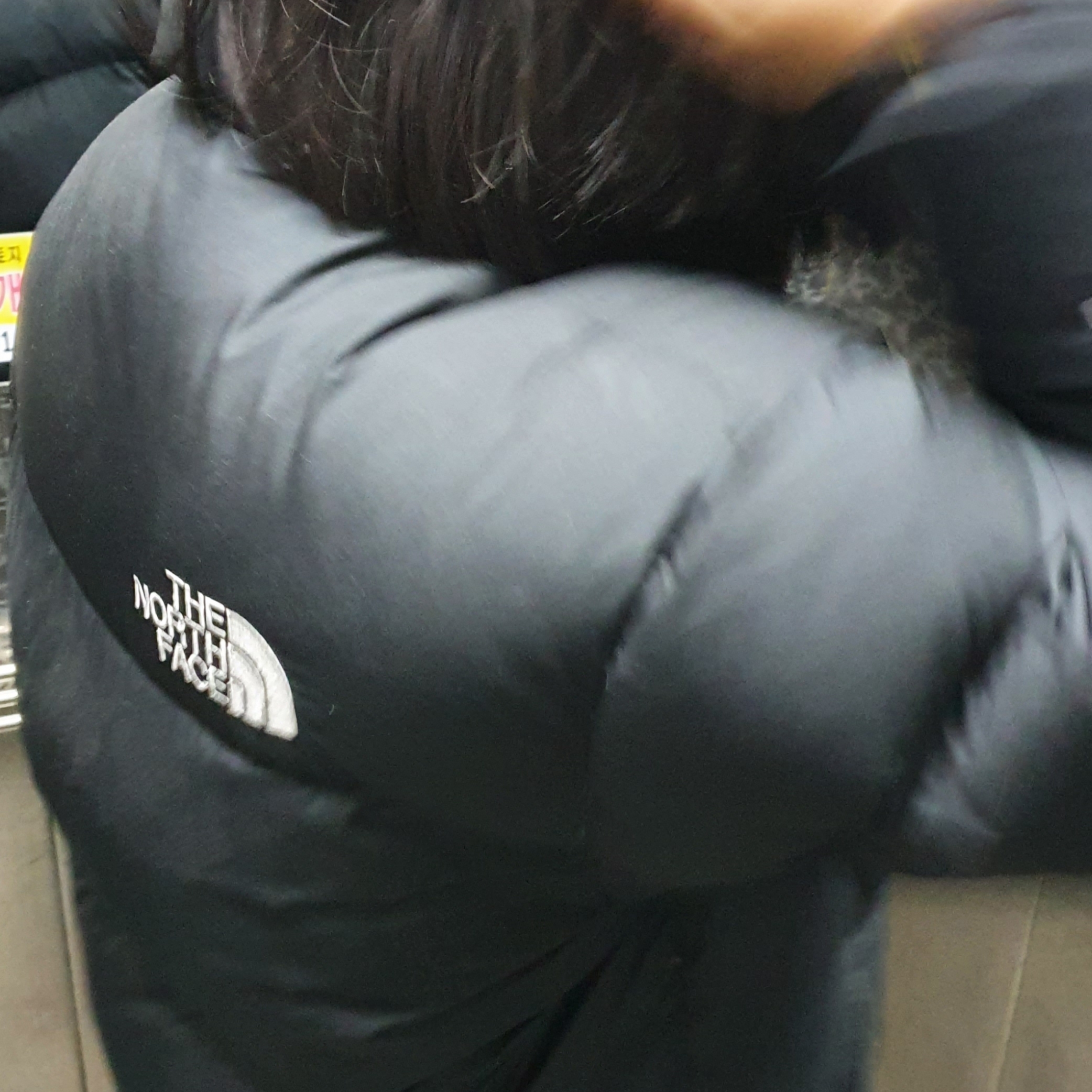 The North Face 1996 Eco Nuptse Jacket Black 착용 스타일