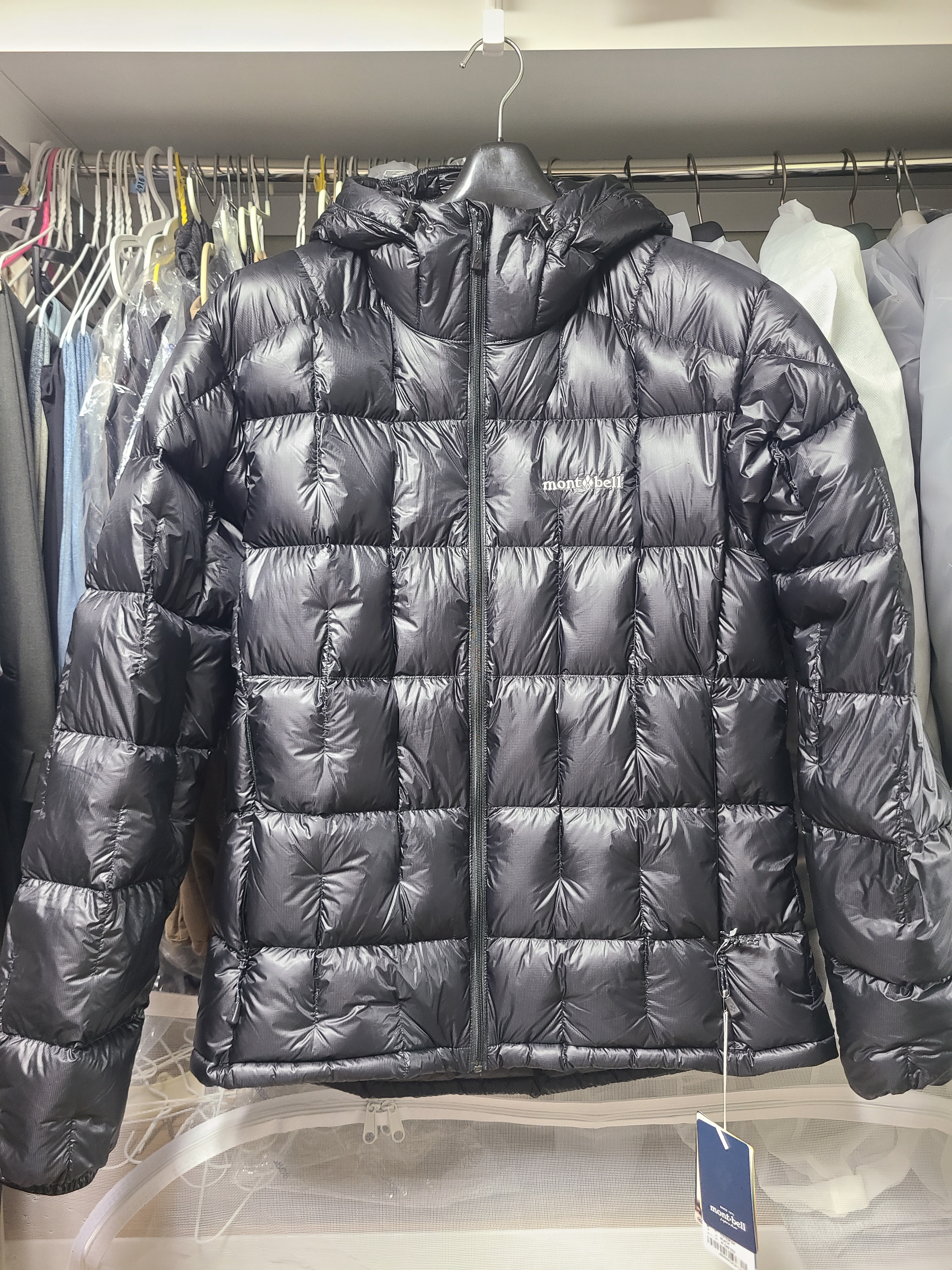 Montbell Plasma 1000 Alpine Down Parka Black, Polyteru 1011 Western Boro Pants Khaki Gray 착용 스타일 - 3