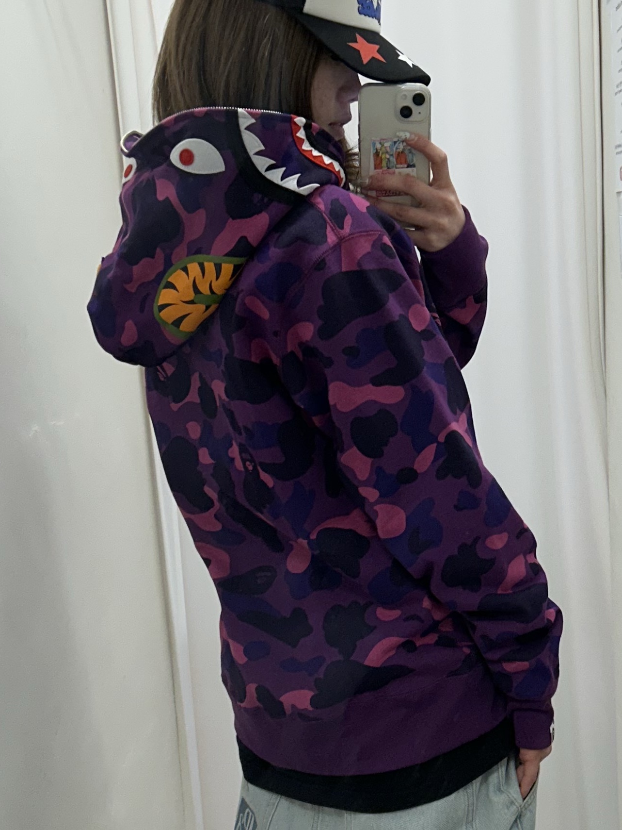 BAPE Color Camo Shark Full Zip Hoodie Purple 착용 스타일 - 3