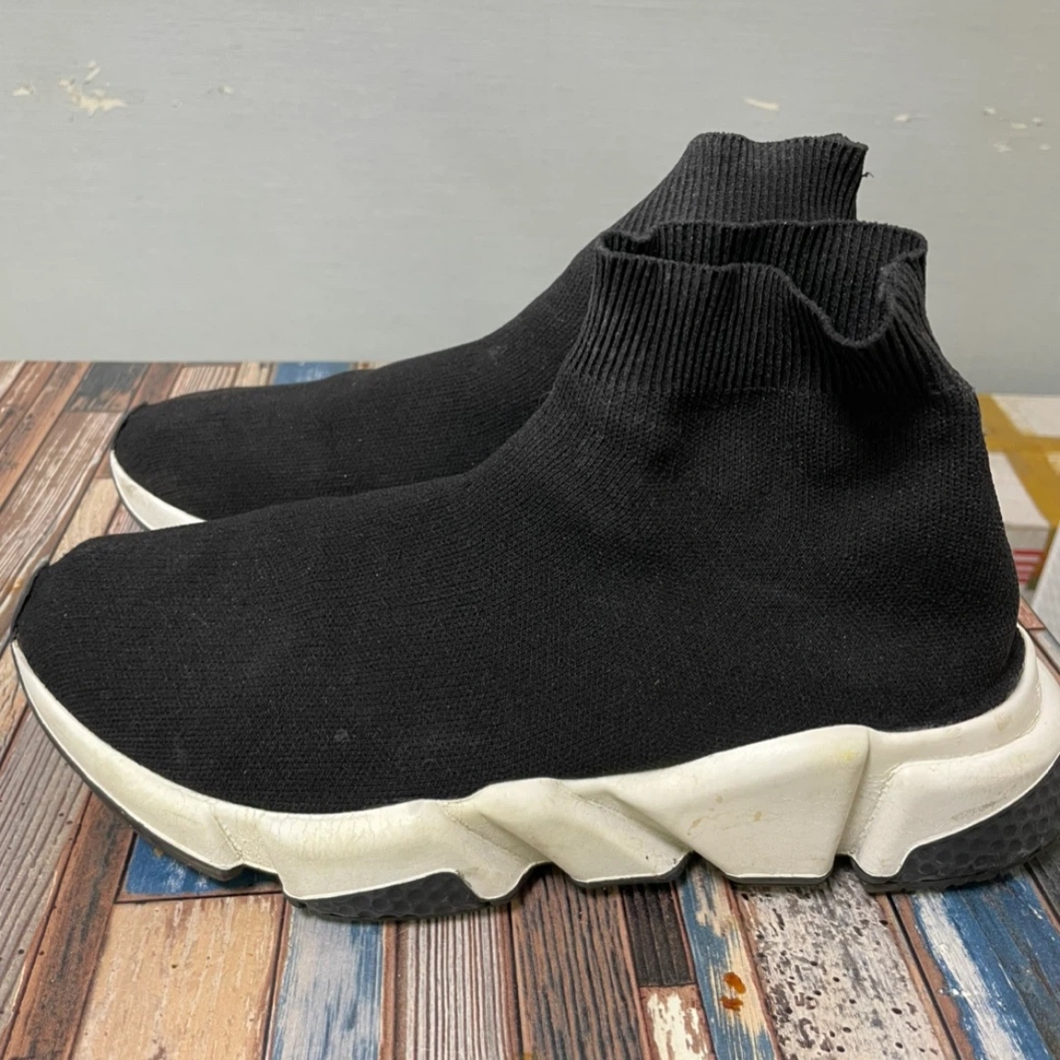 Balenciaga Speed Trainer Black White 2021/2022 착용 스타일