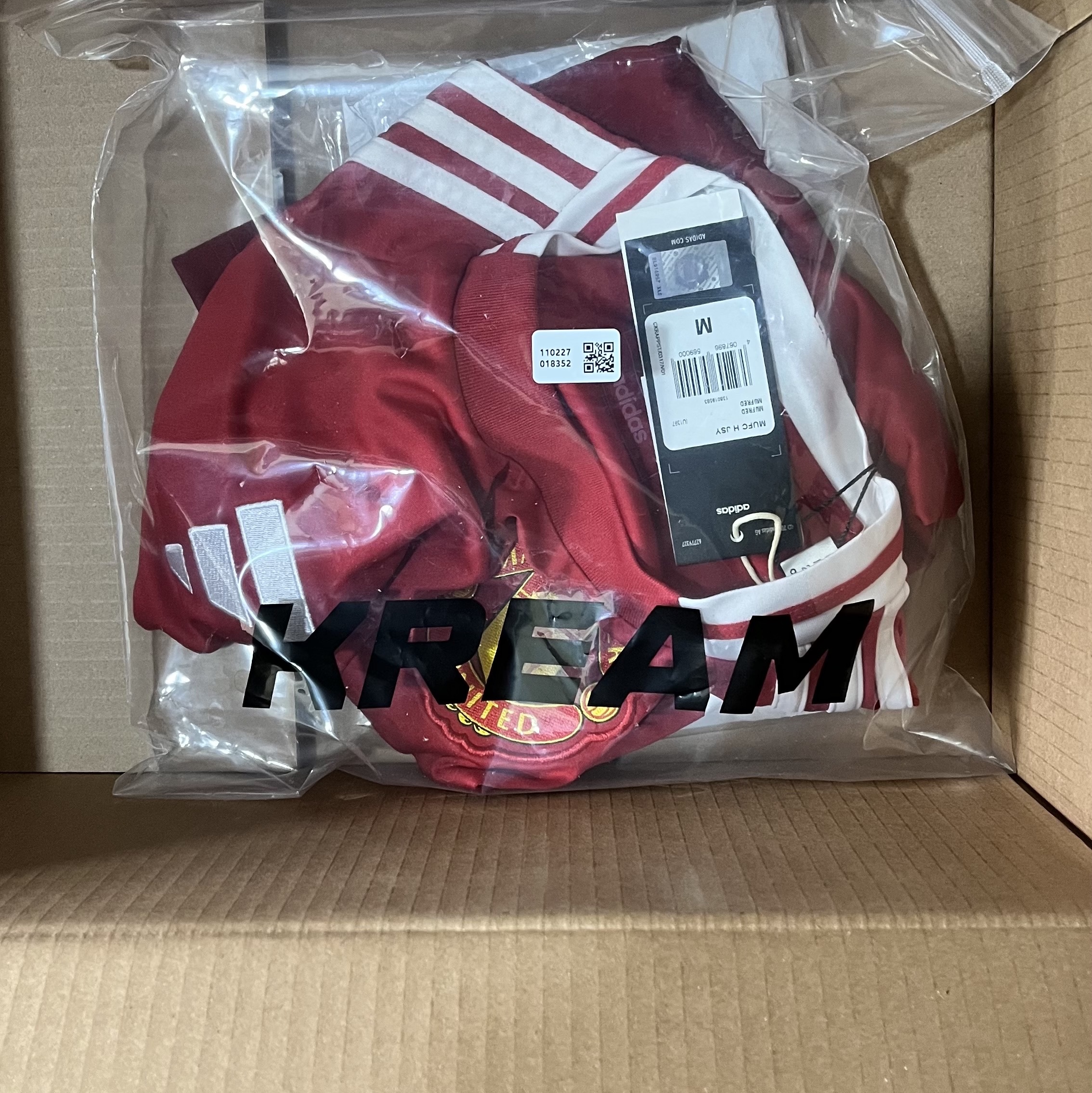 Adidas Manchester United 2024/25 Home Jersey Manchester United FC Red - KR Sizing (Non Marking Ver.) 착용 스타일