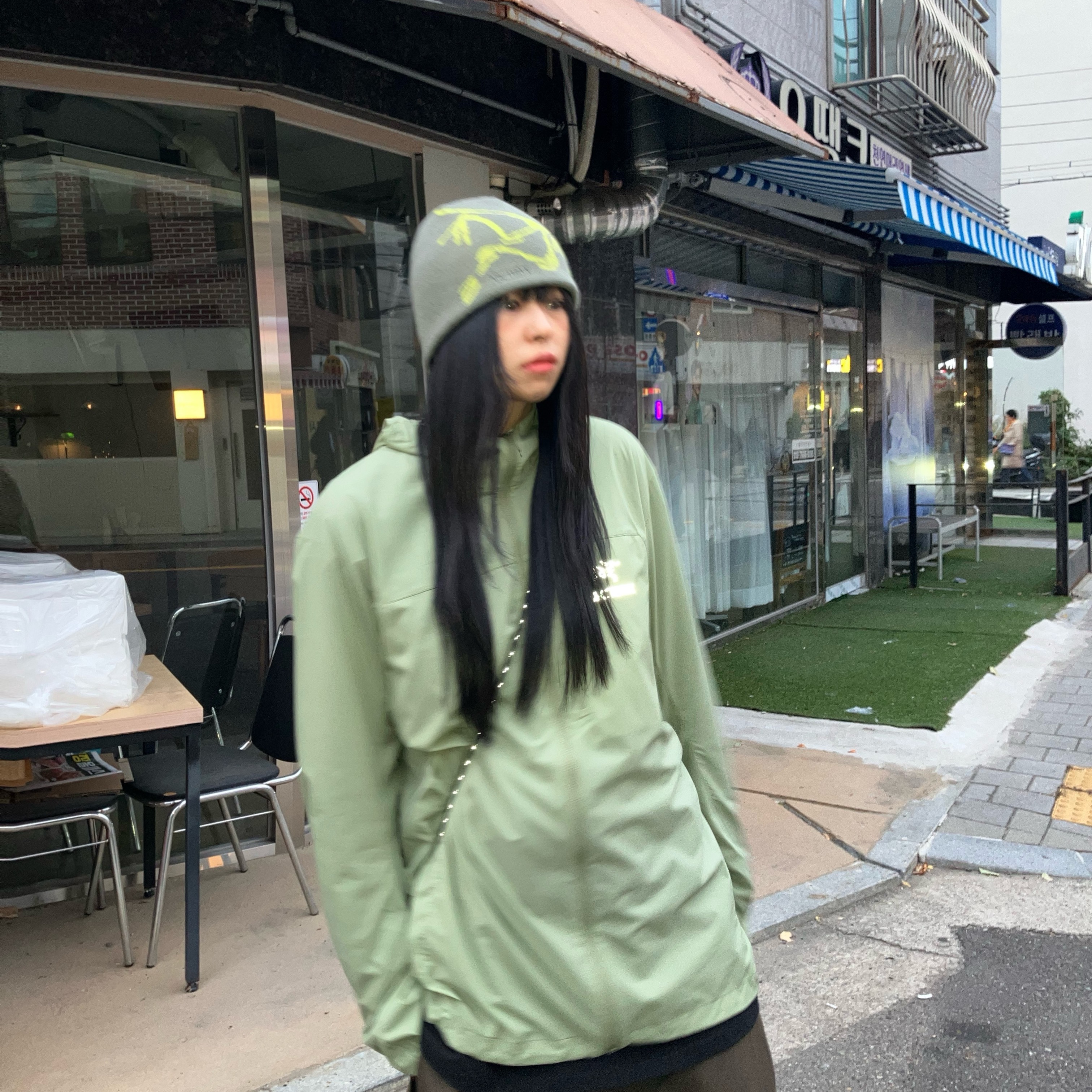 Arc'teryx Squamish Hoody Remedy, Arc'teryx Bird Head Toque Forage 착용 스타일 - 2