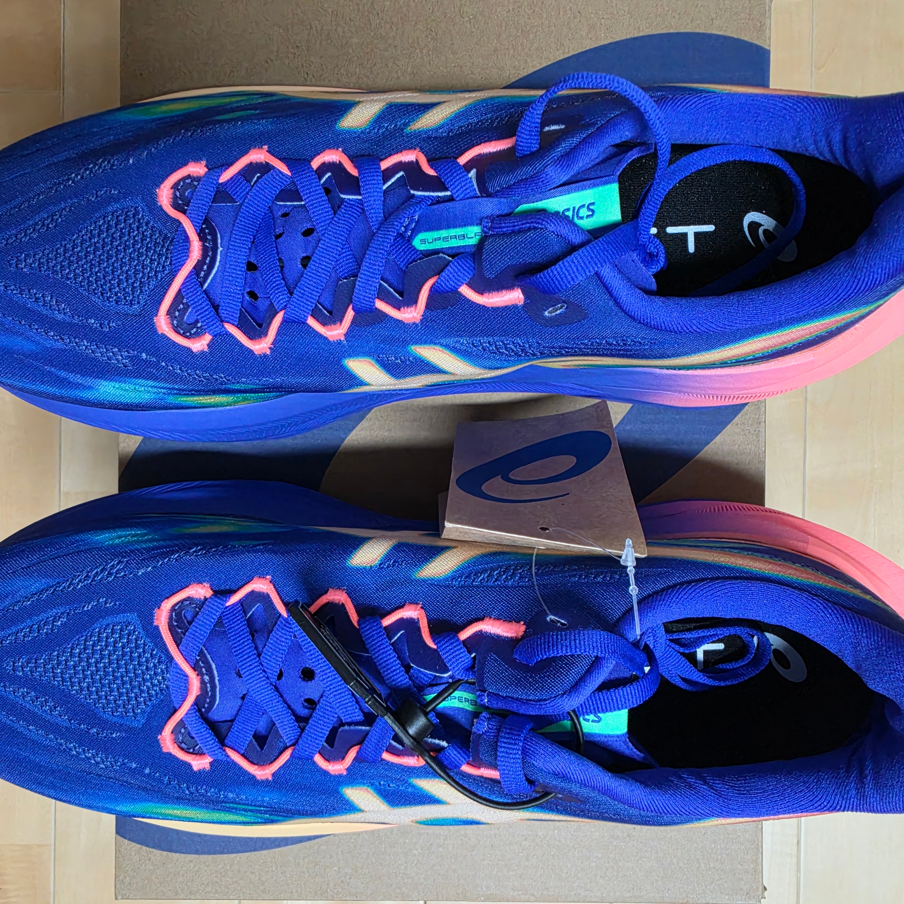 Asics Superblast 3 Cobalt Burst Light Orange 착용 스타일 - 4