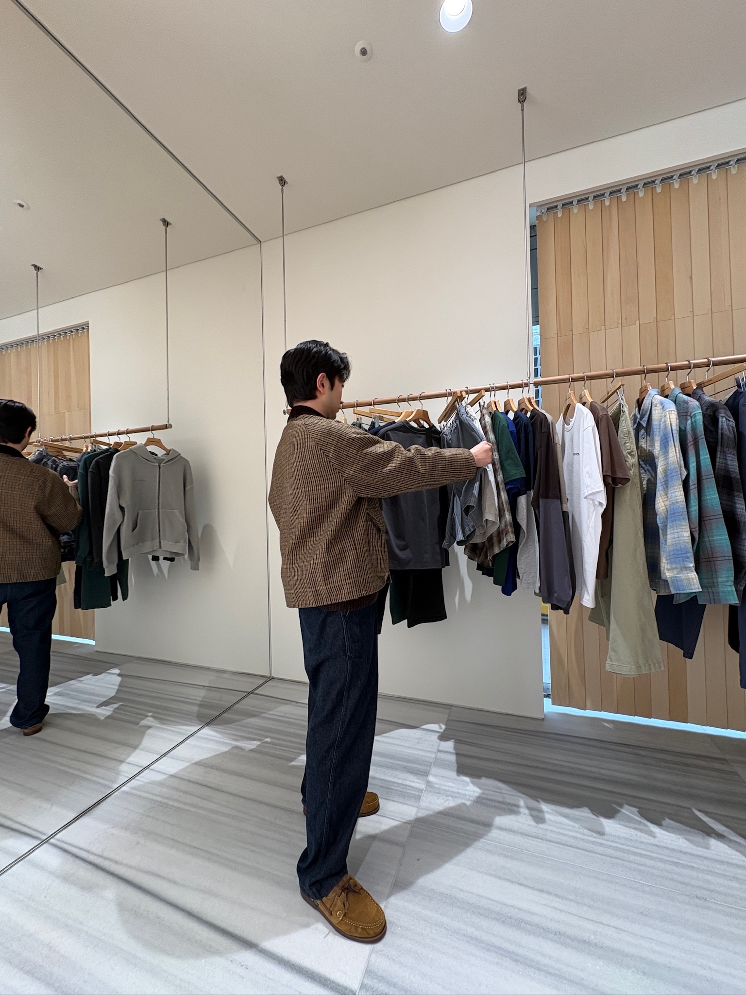Barbour x Noah Tweed Wading Jacket Multi, Nanamica Wide Denim Pants Indigo 착용 스타일 - 1