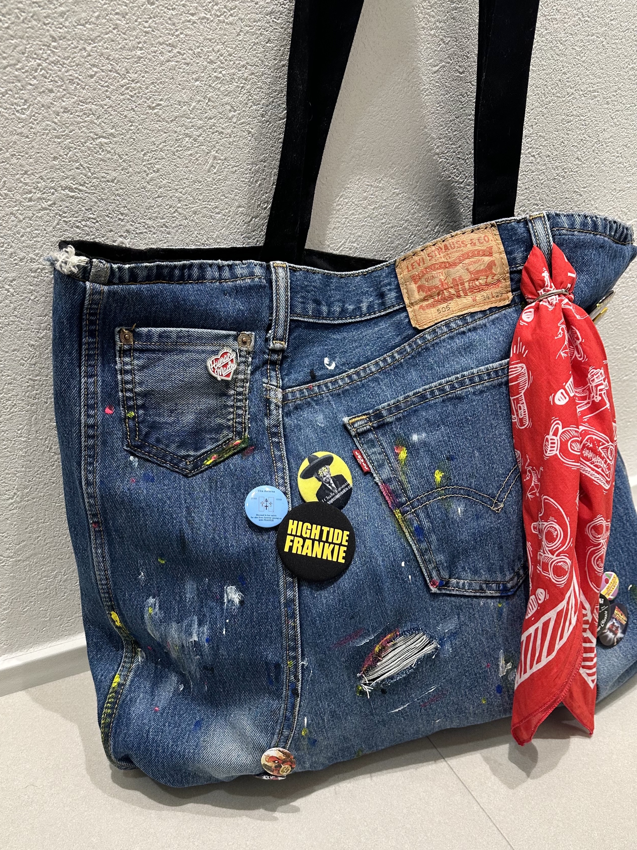 HIGHTIDE FRANKIE Paradise Badge Set A, Human Made Heart Pins Red 착용 스타일 - 2