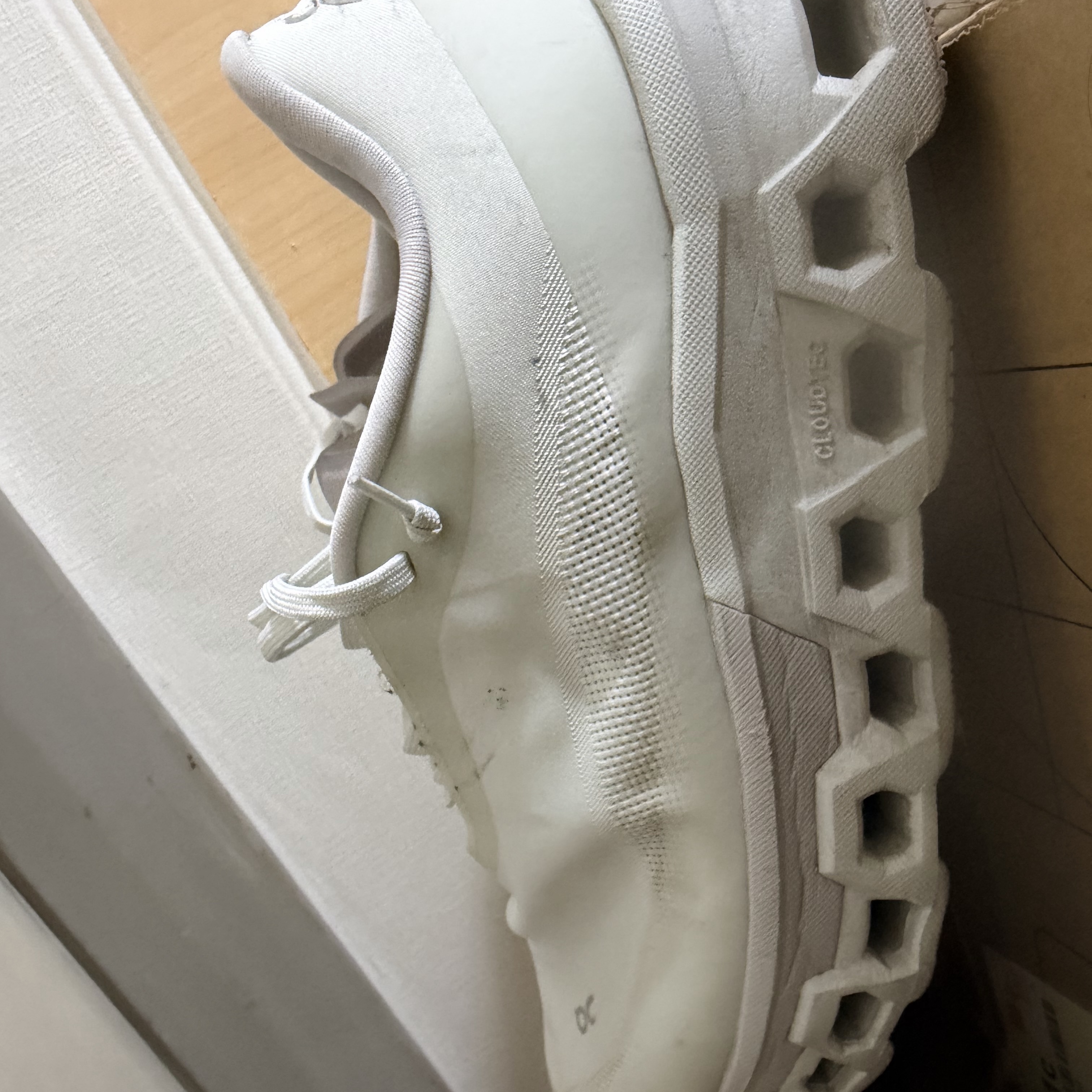 On Running x Post Archive Faction (Paf) Cloudmonster 2 Vapor Frost 착용 스타일