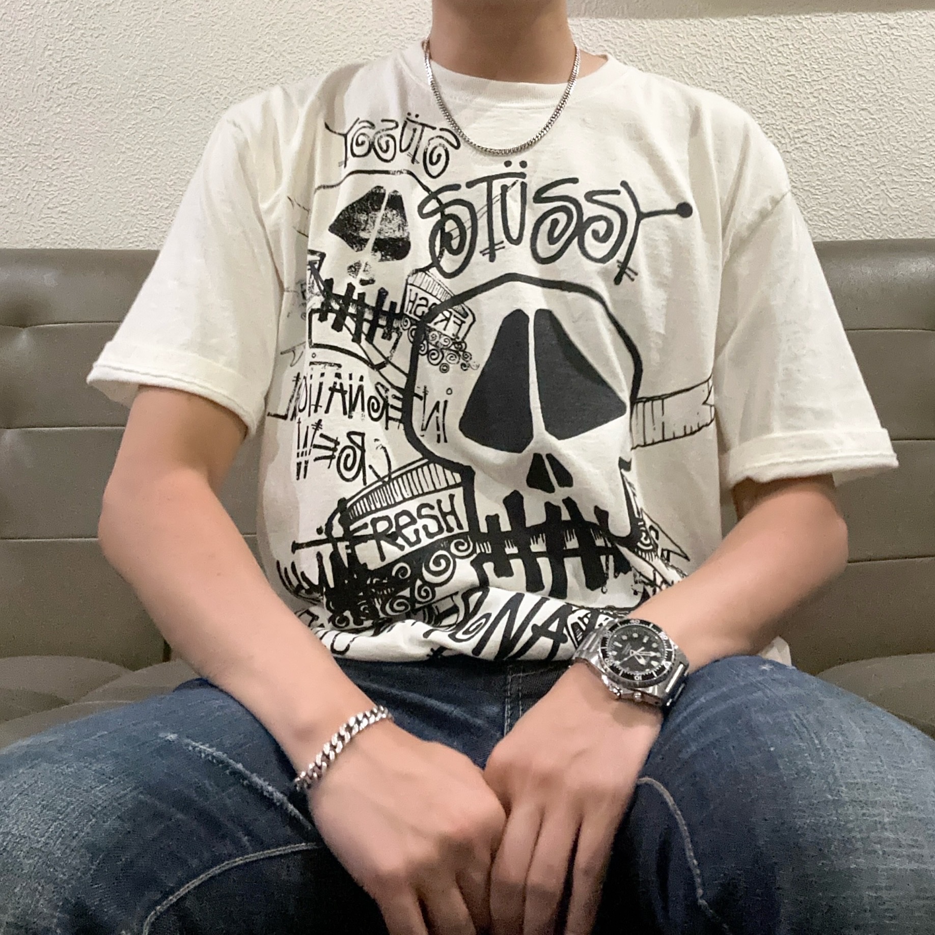 Stussy Skulls Pigment Dyed T-Shirt Natural 착용 스타일 - 2