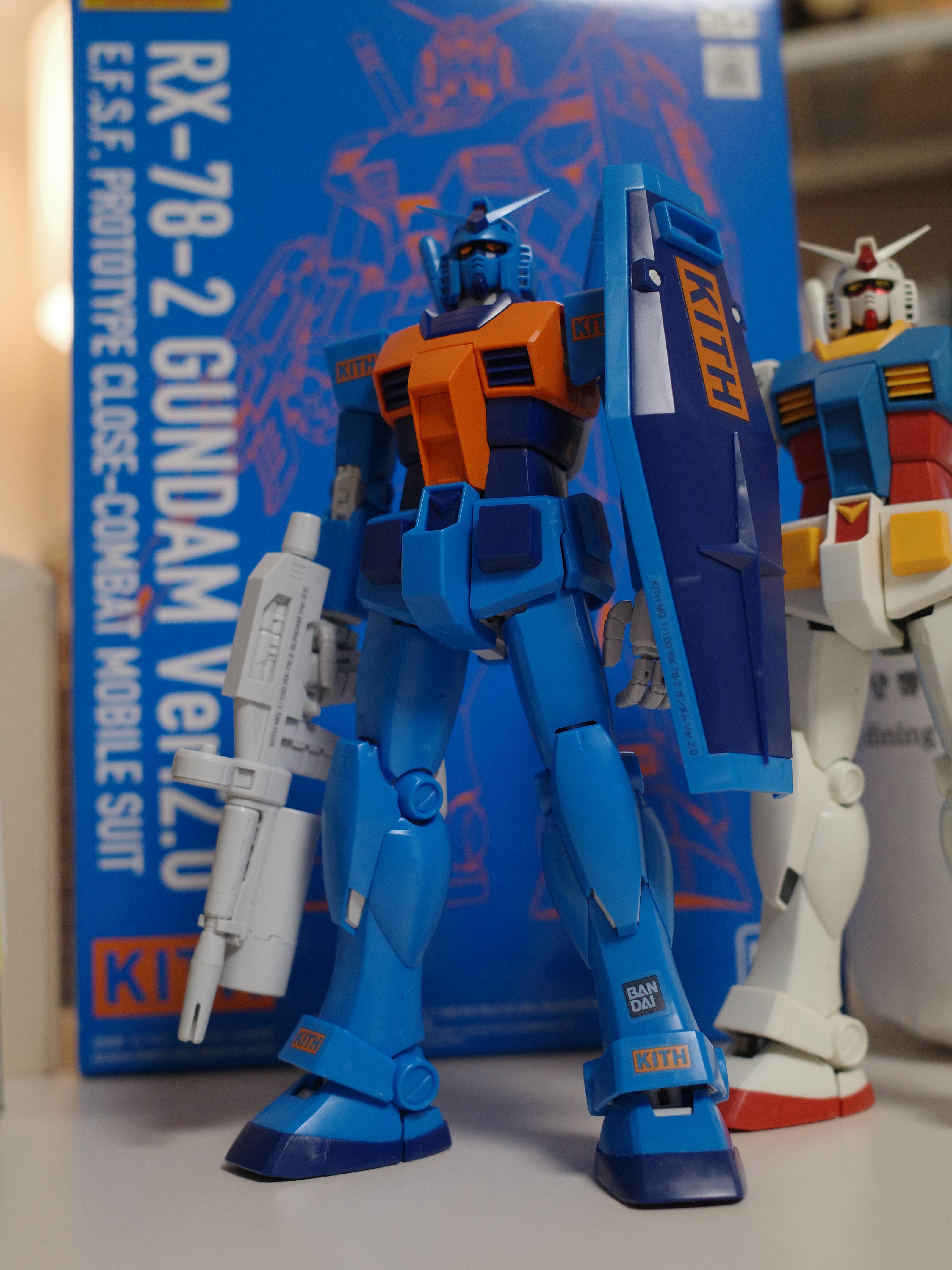 키스 X 건프라 MG 1/100 RX-78-2 버전 2.0 건담 피규어 | Kith | KREAM