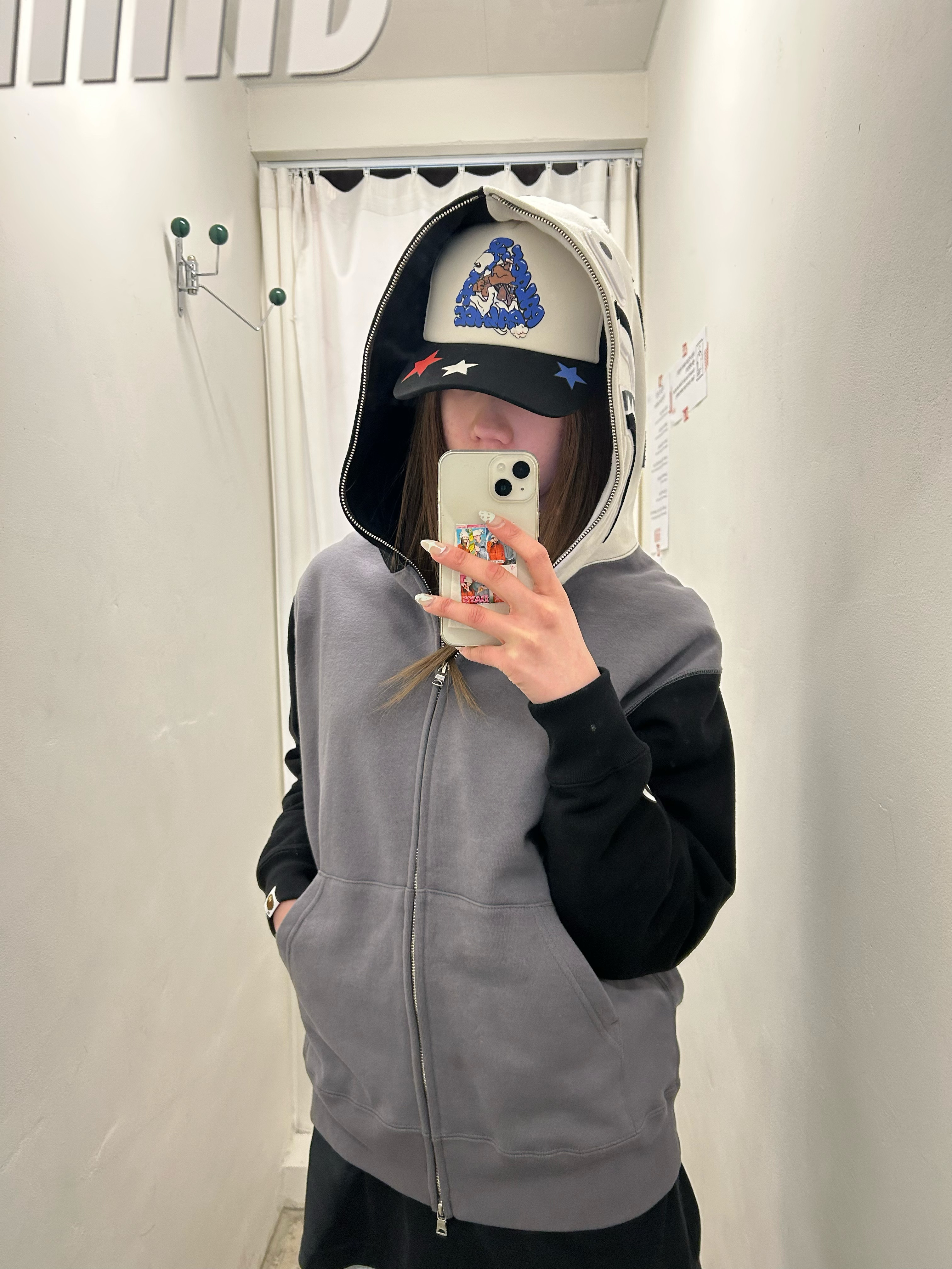 BAPE Shark Relaxed Fit Full Zip Hoodie #1 Black 착용 스타일 - 1