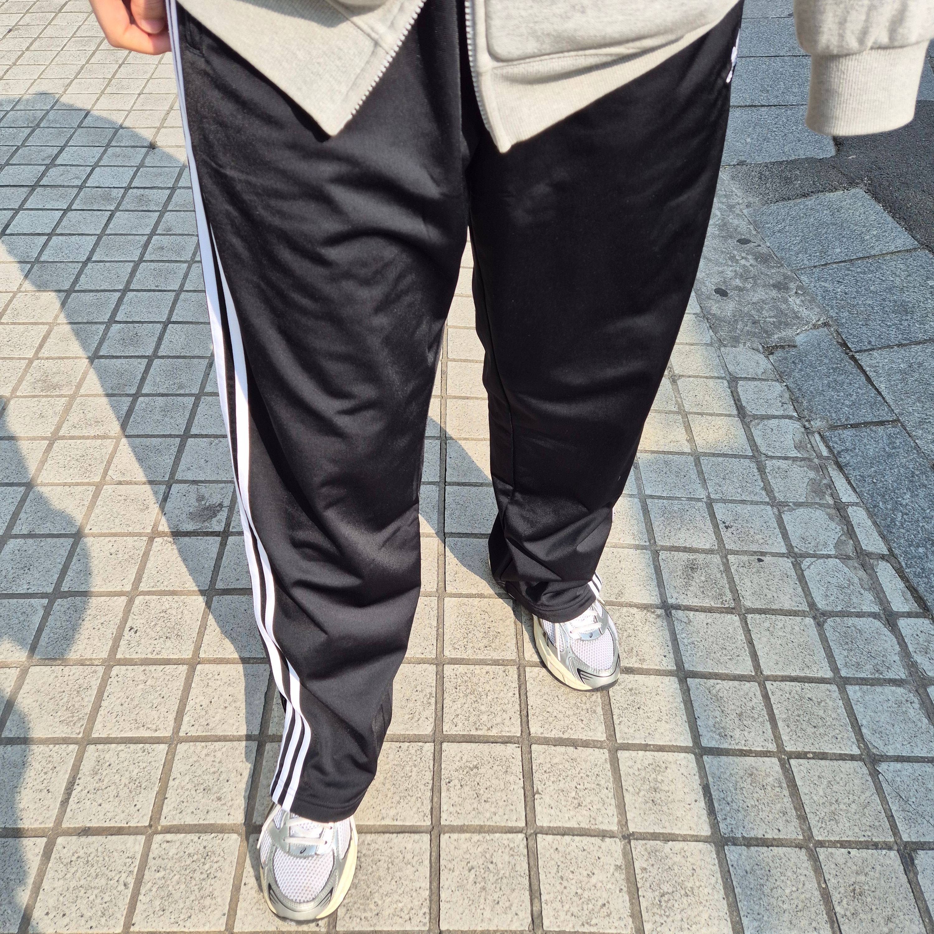 Adidas Track Pants Black - KR Sizing 착용 스타일