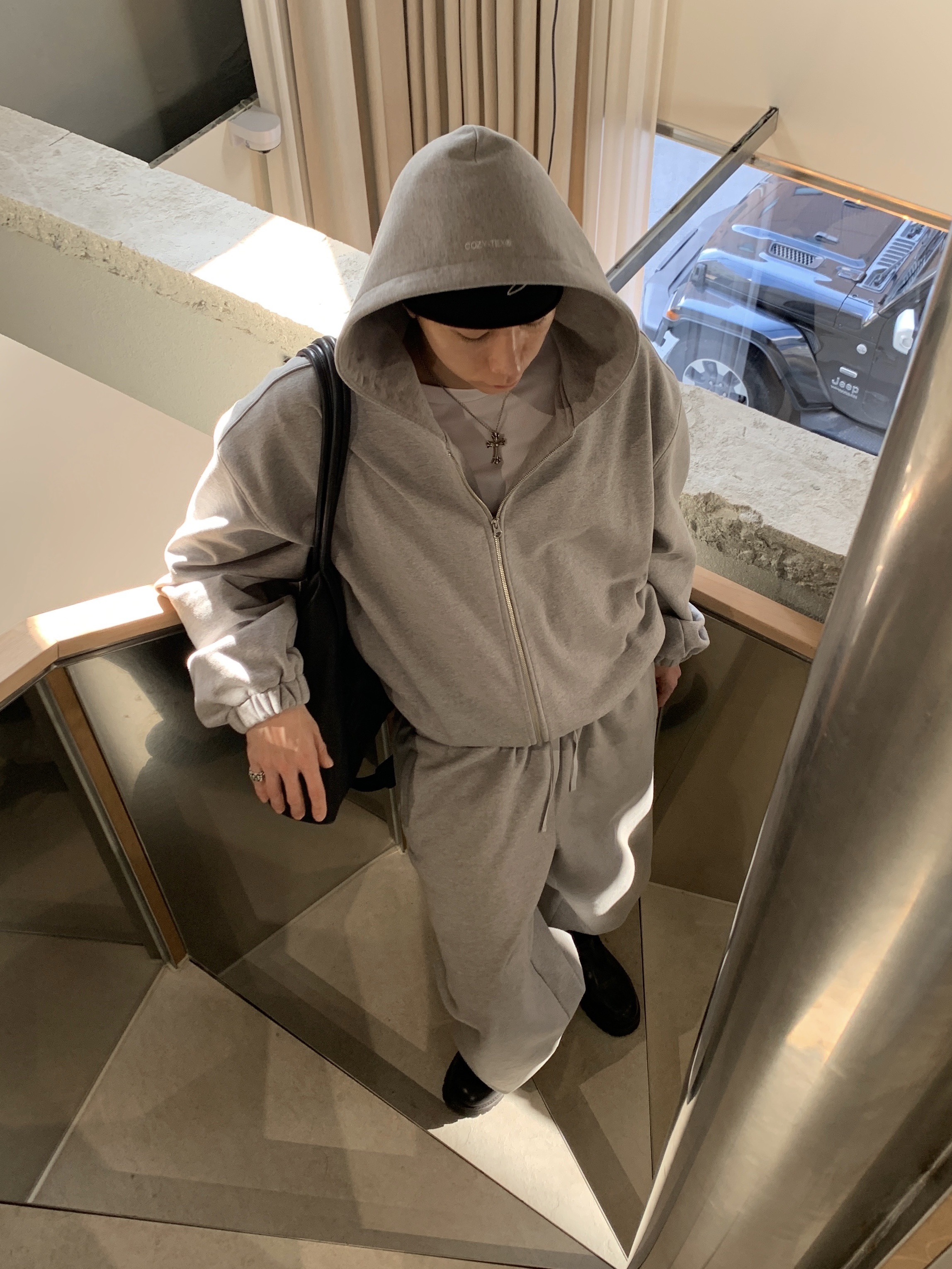 Stussy Skullcap Chain Stitch Rolled Edge Black, Our Legacy x Stussy Work Shop Work Boot Black Leather 착용 스타일 - 7