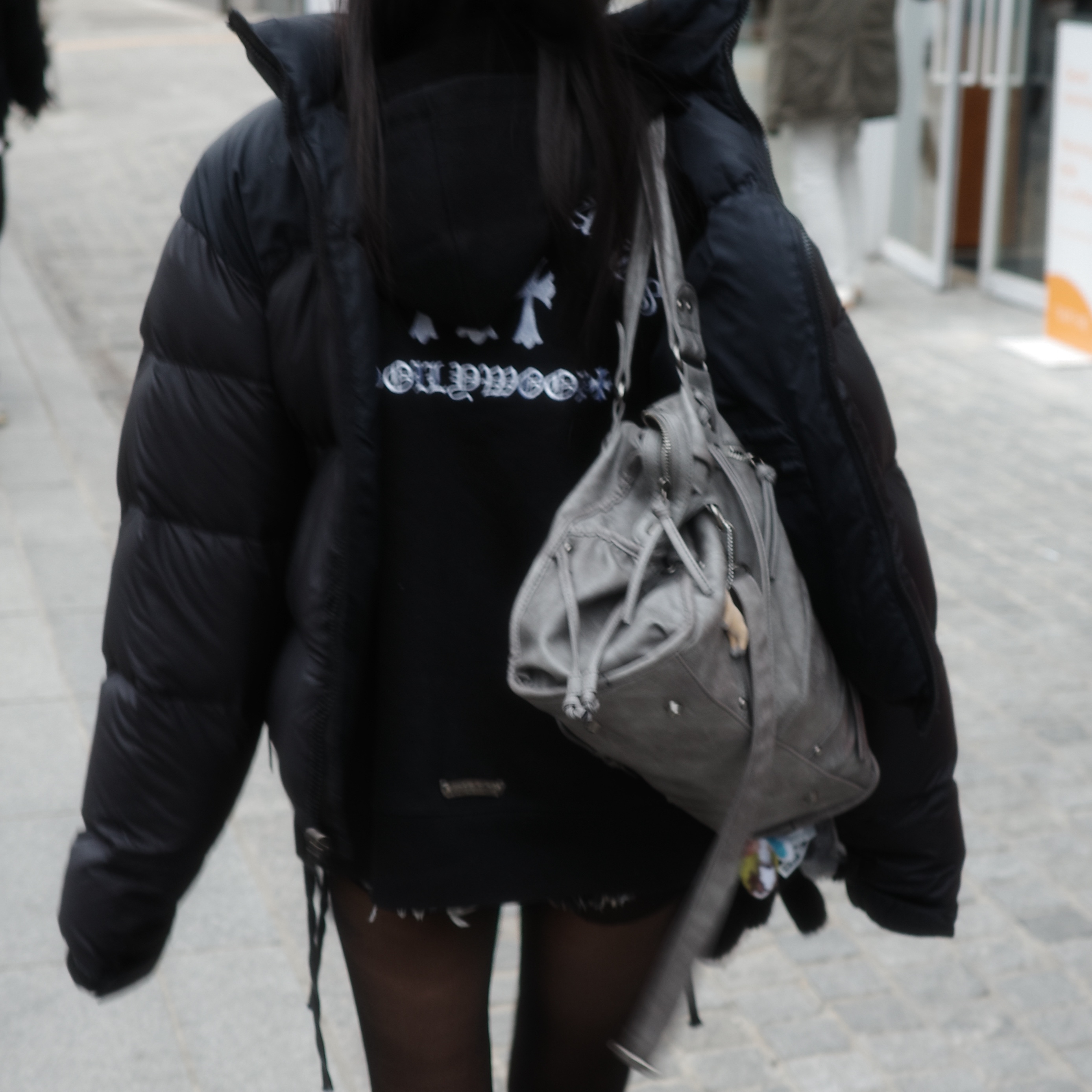Chrome Hearts Cemetery Hollywood Fleece Zip-Up Hoodie Black, Roughneck Lace-up Side Washed Shorts 착용 스타일