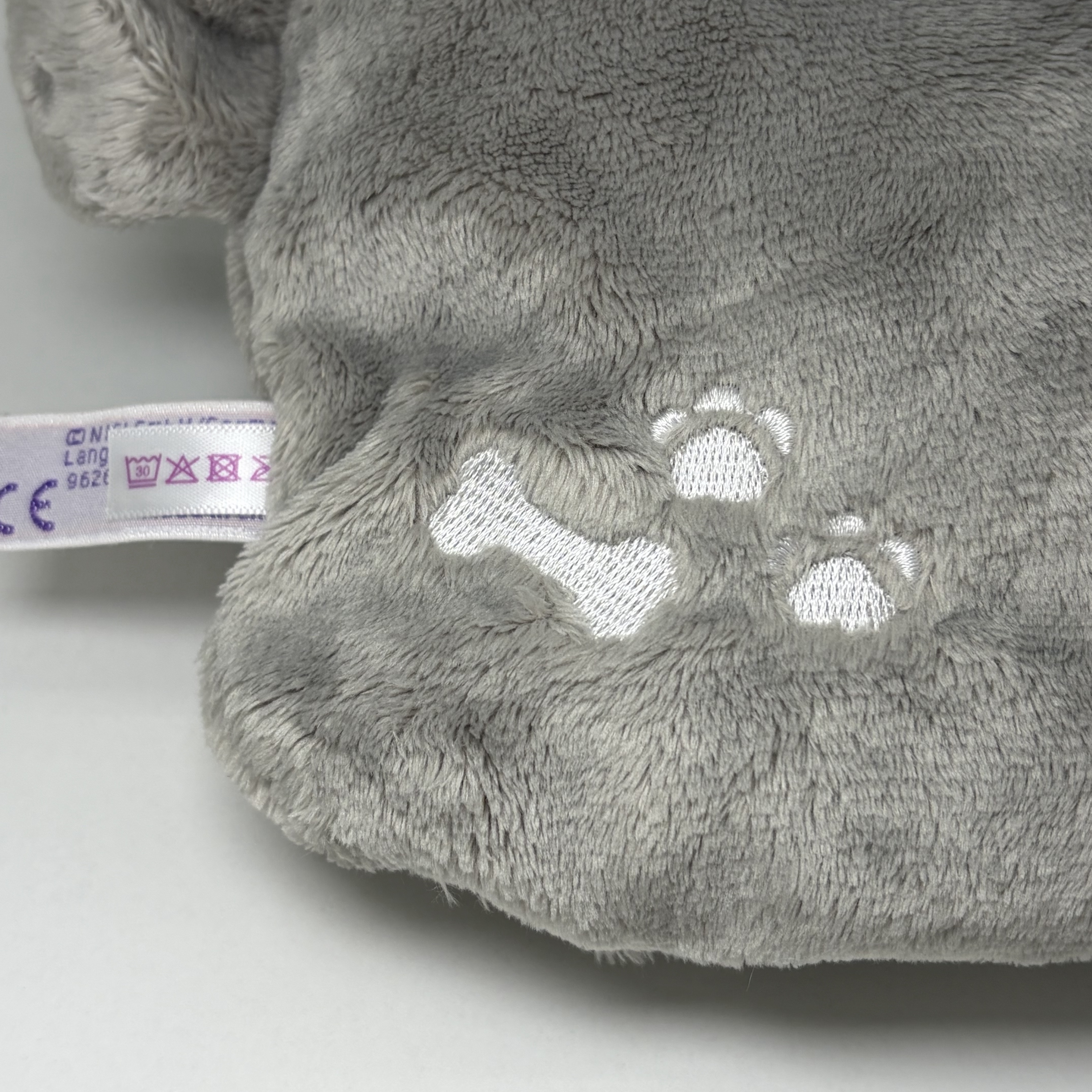 [KREAM 단독] NICI Schnauzer Head Drawstring Bag 착용 스타일 - 3