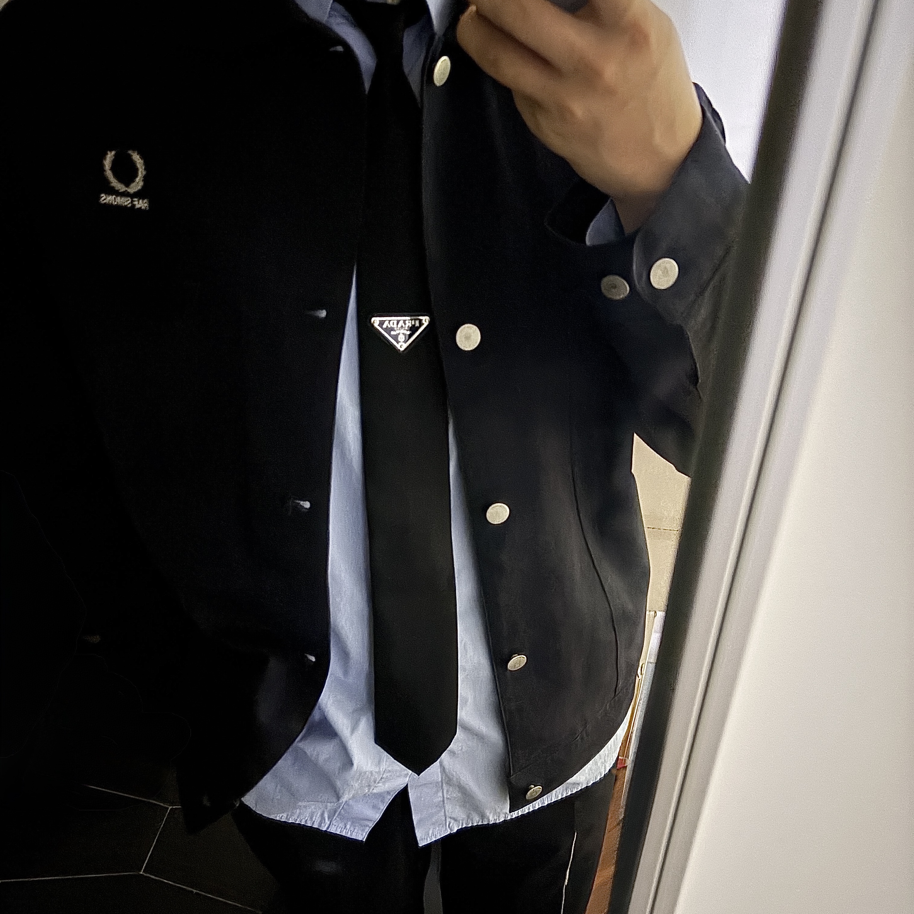Ader Error Sig; TRS/BL Tag Shirt 01 Sky Blue, Zara x Ader Error Wide Pants Black 착용 스타일 - 5