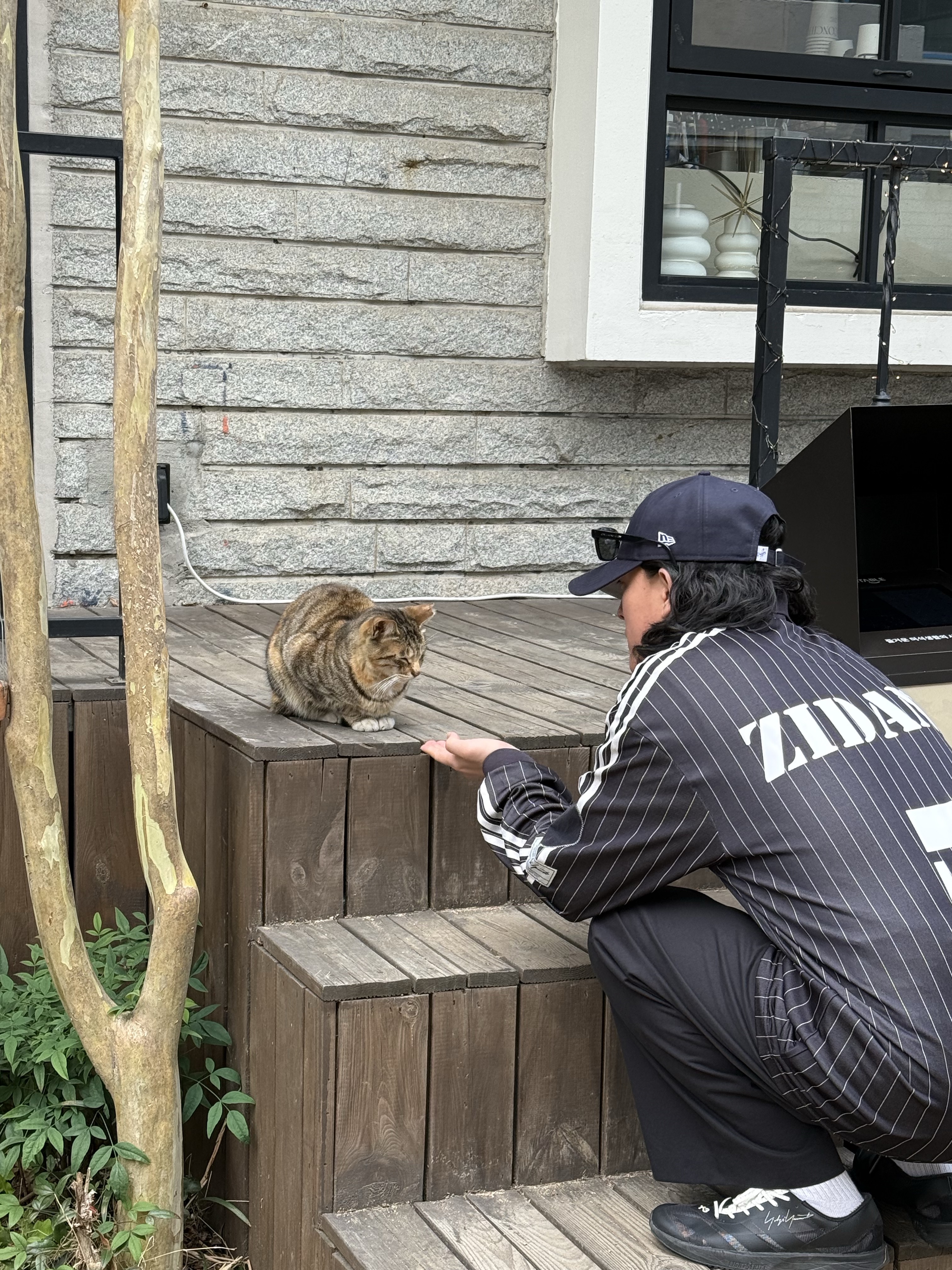 Y-3 x Zinedine Zidane Soccer Long Sleeve Jersey Black, Y-3 Adizero RC6 Black Off White 착용 스타일 - 5